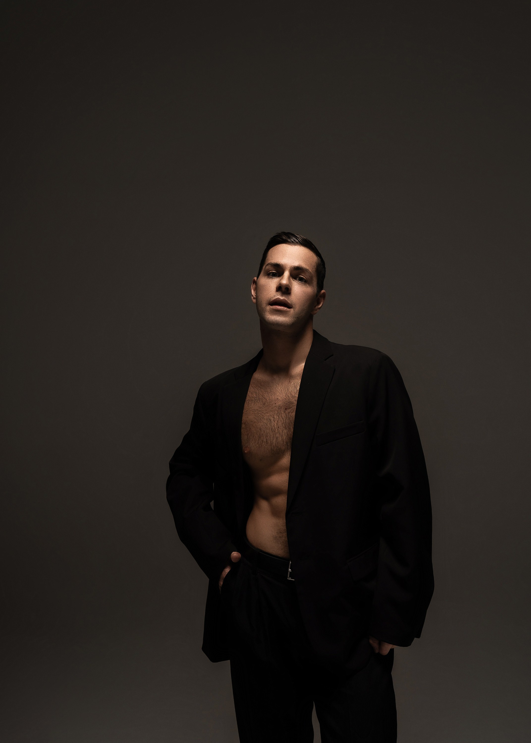 ДМИТРИЙ. Женский портрет