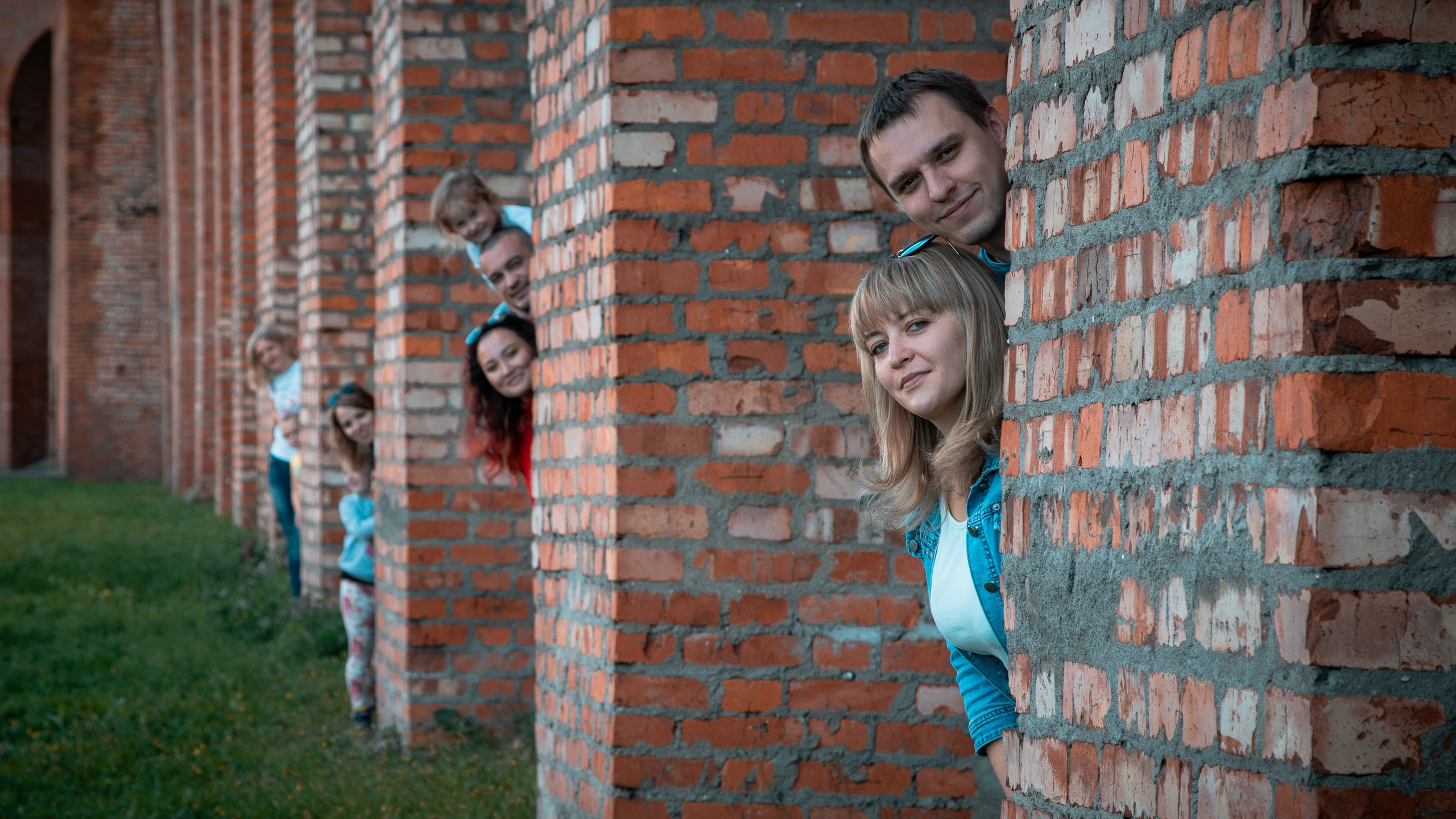 Большая компания. Команда фотографов и дизайнеров в Егорьевске