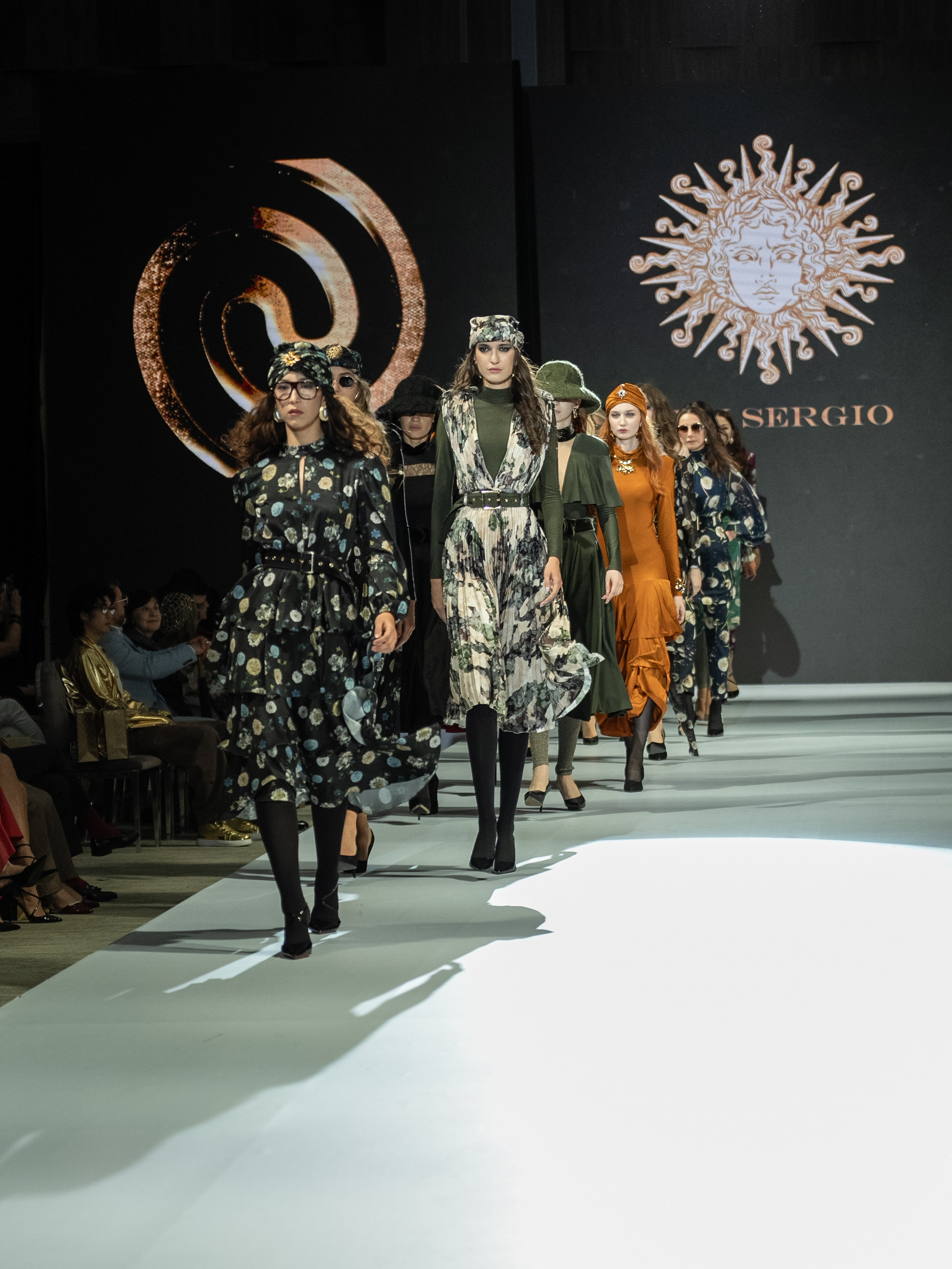 EURASIAN FASHION WEEK Sun Sergio. Сайт Алматинского НЮ АРТ, будуар и фэшн фотографа Дениса Карпенко