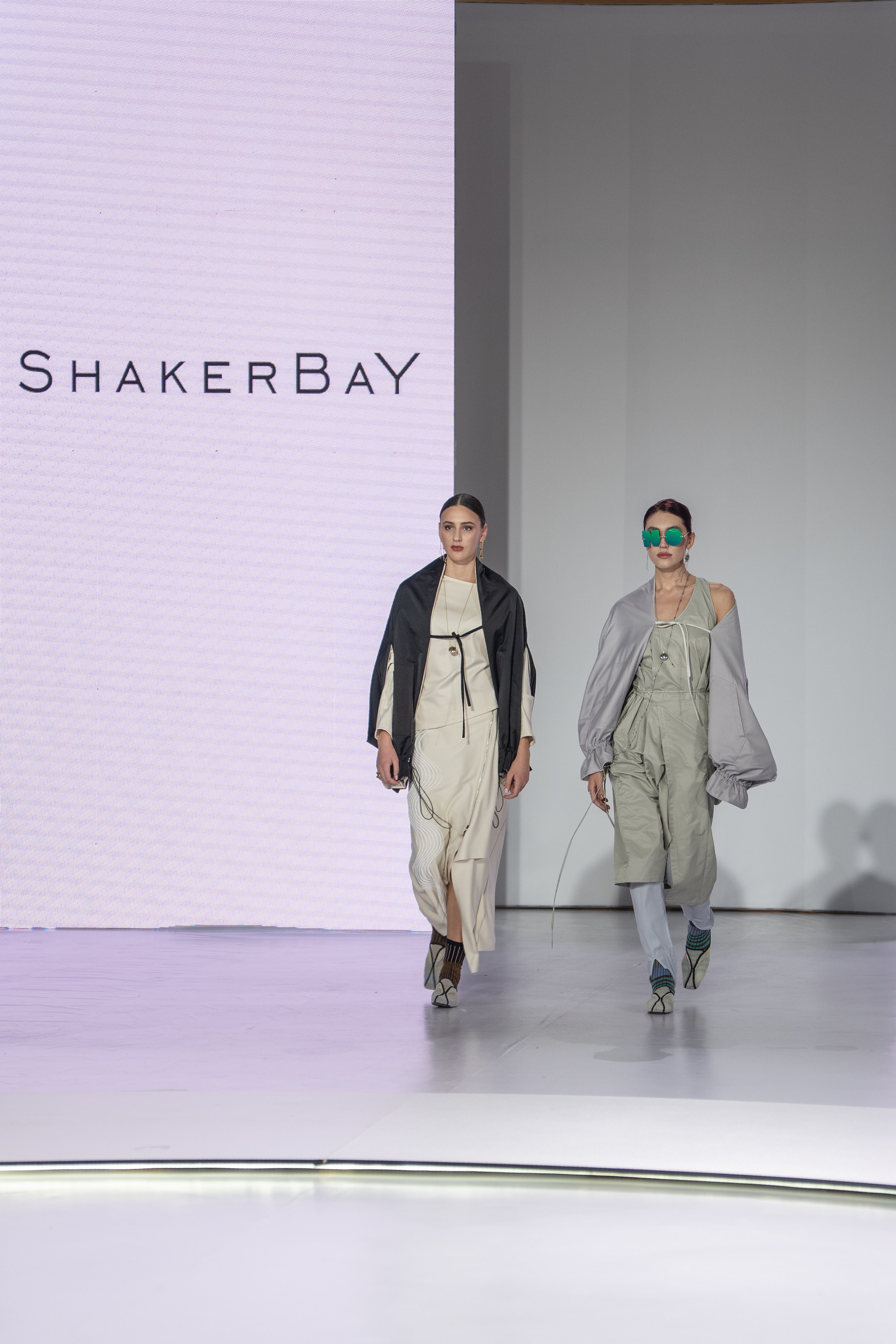 Дезайнер Shakerbay. Сайт Алматинского НЮ АРТ, будуар и фэшн фотографа Дениса Карпенко