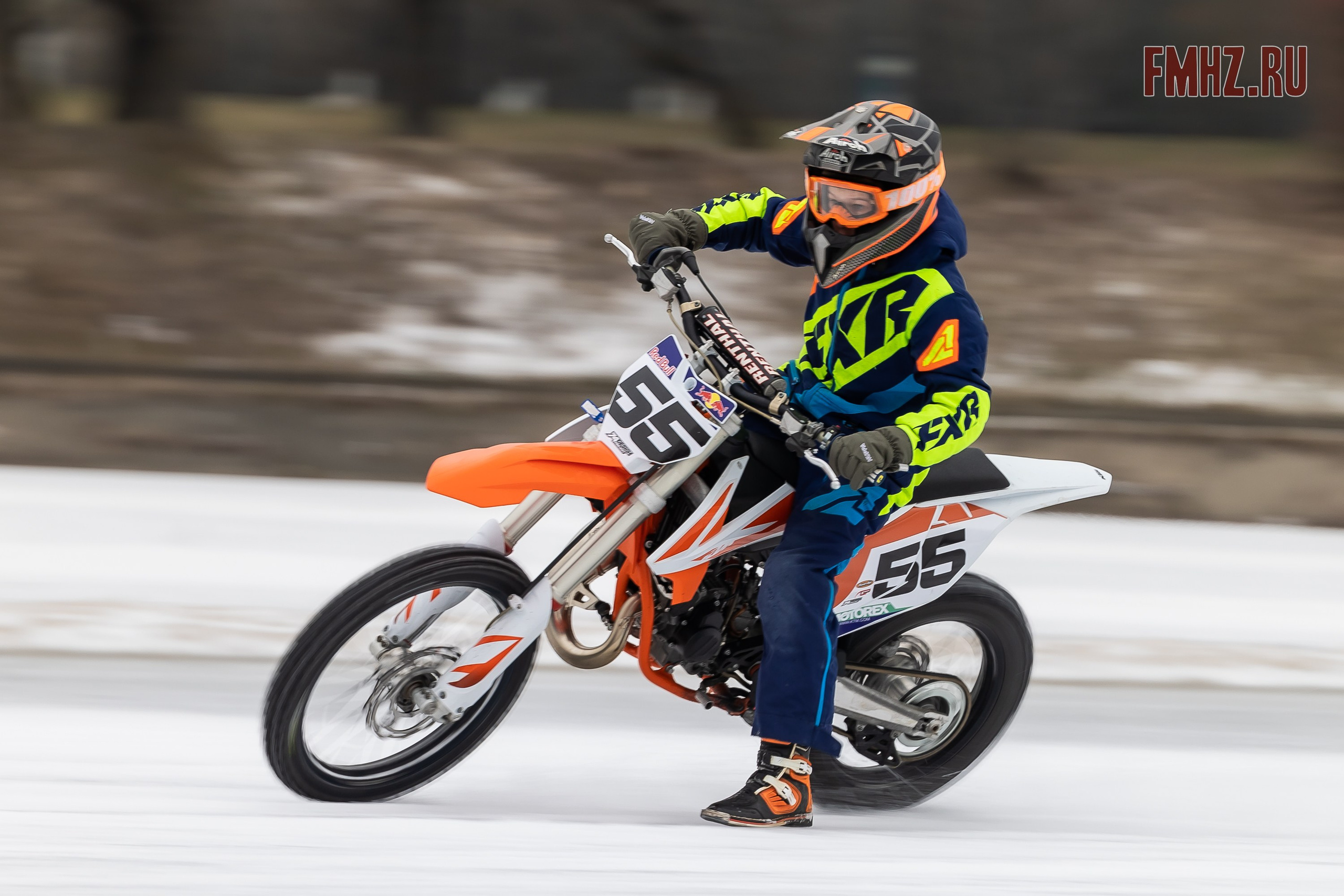 Первый этап Кубка МФР по мотокроссу на льду Большого Крылатского пруда в Москве. 8 февраля 2025 г. Фотограф Владимир Охрименко