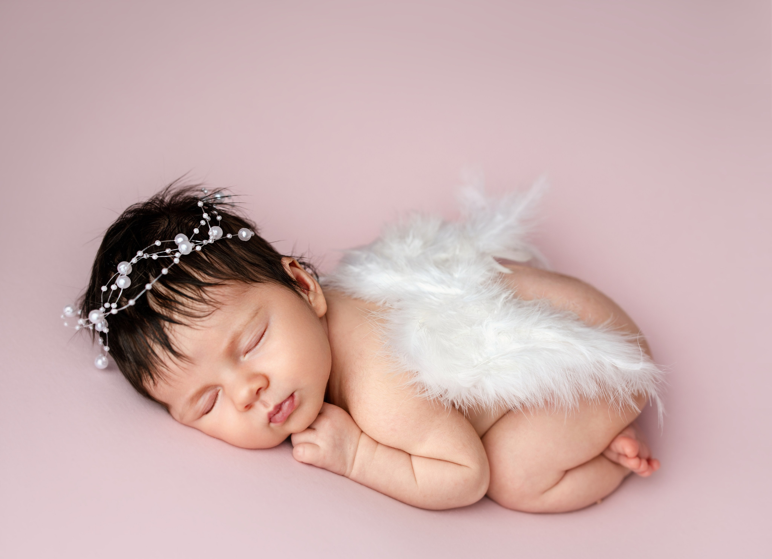 Фотограф новорожденных в Нижнем Новгороде - профессиональная фотосессия для новорожденных, уютные и милые снимки малышей, создание уникальных образов и воспоминаний для родителей. Специалист по детской фотографии предлагает услуги по съемке новорожденных в комфортной обстановке, обеспечивая безопасность и тепло для вашего малыша.