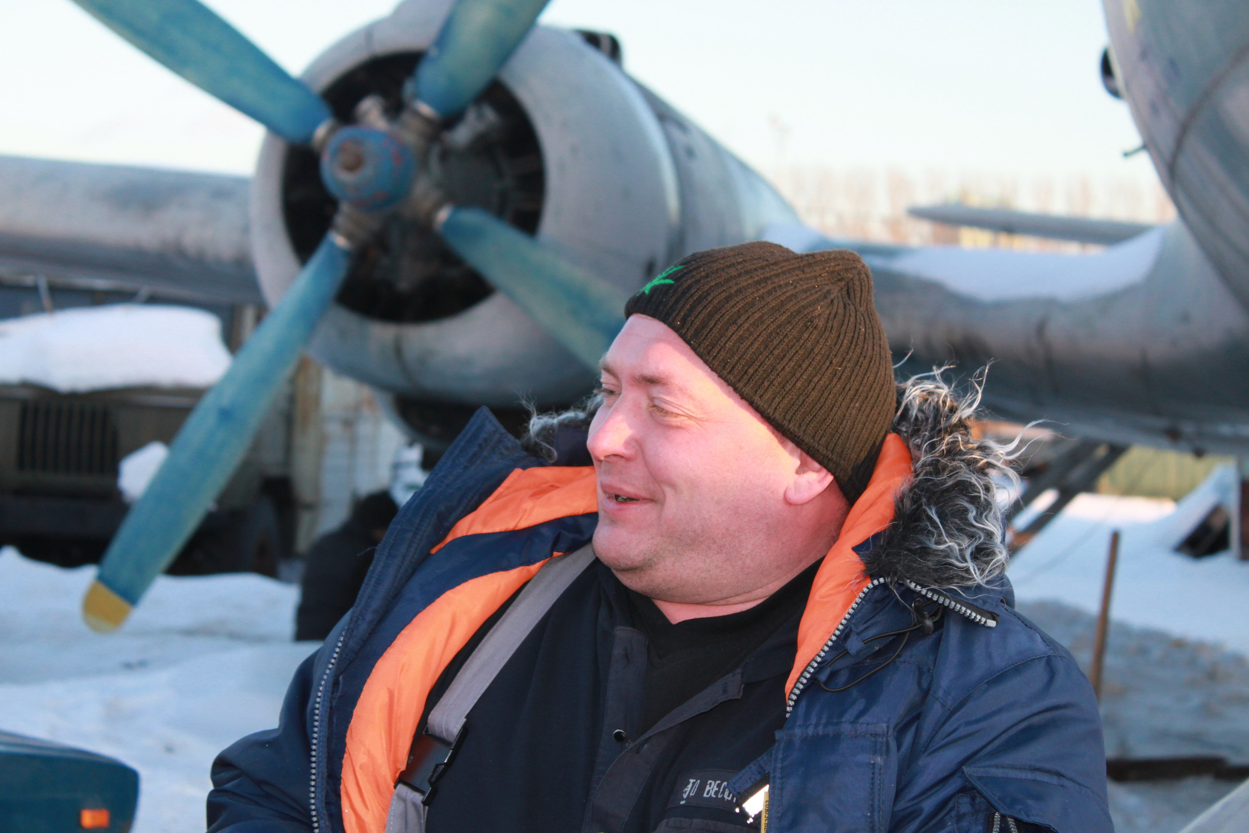 Ил-14Т «Голубая Мечта» работы в Тушино (2011 г.). Фотоальбом показывающий увлекательный мир авиации и мир медведей Андрея Иванова