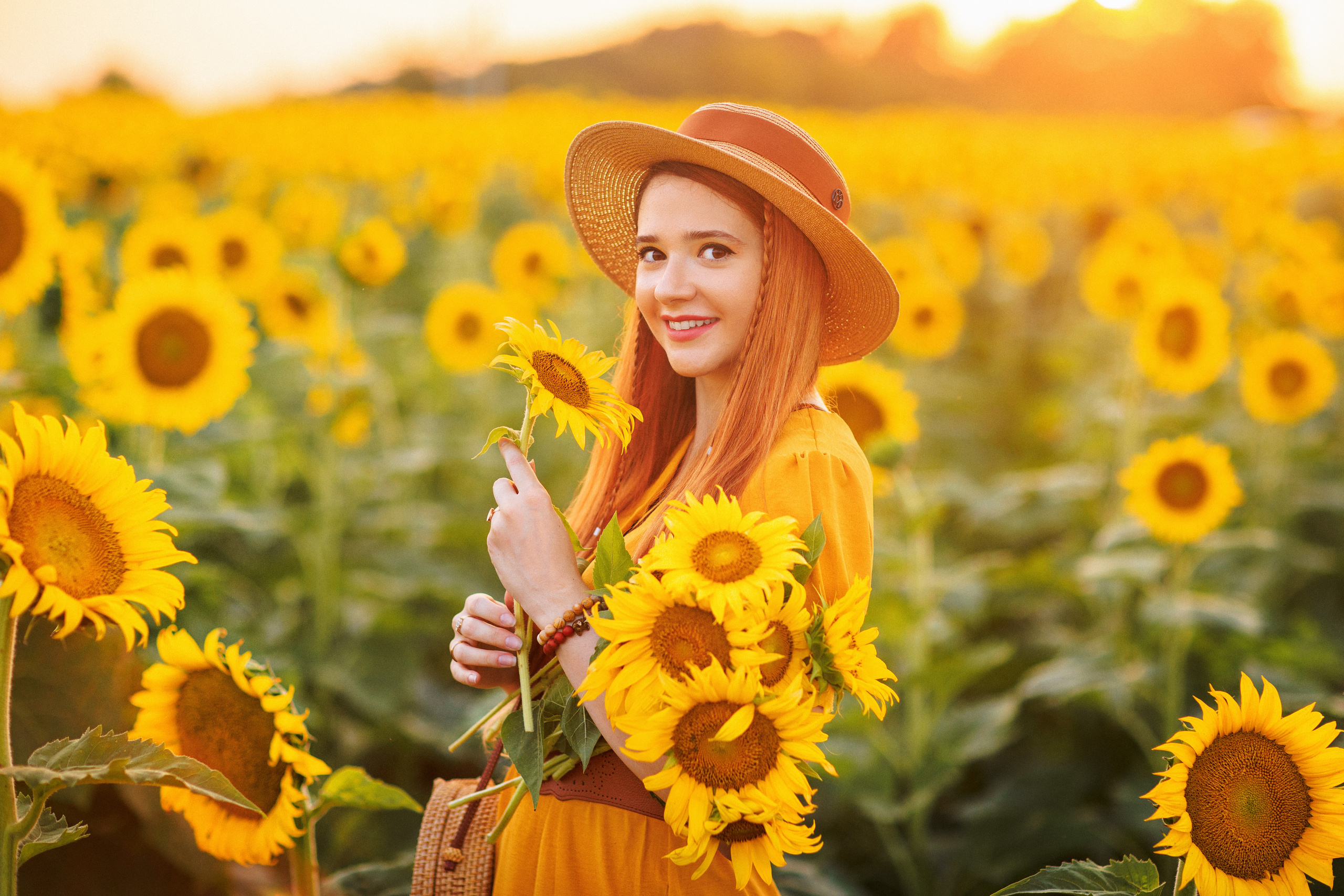 Фотосессия в подсолнухах в Краснодаре. Семейный и детский фотограф в Краснодаре Анна Трашкова