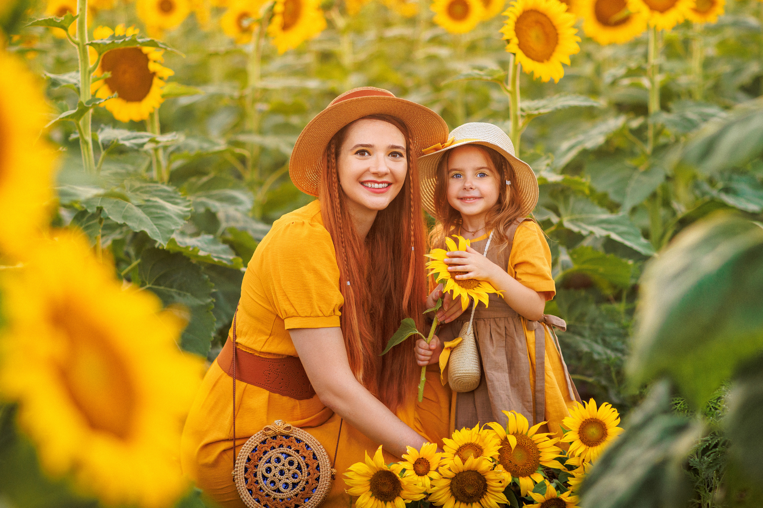 Фотосессия в подсолнухах в Краснодаре. Семейный и детский фотограф в Краснодаре Анна Трашкова