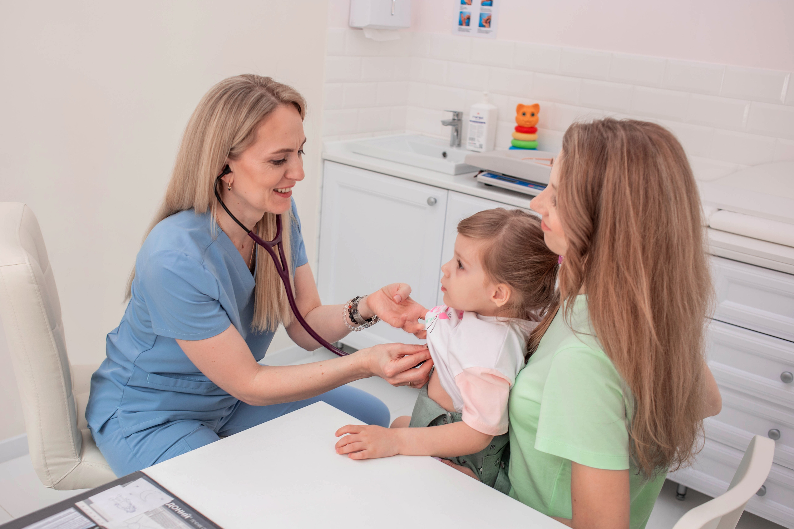 Клиника. Педиатрия. Лента для инстаграм и сайта. Фотограф в Краснодаре Евгения Михаевич