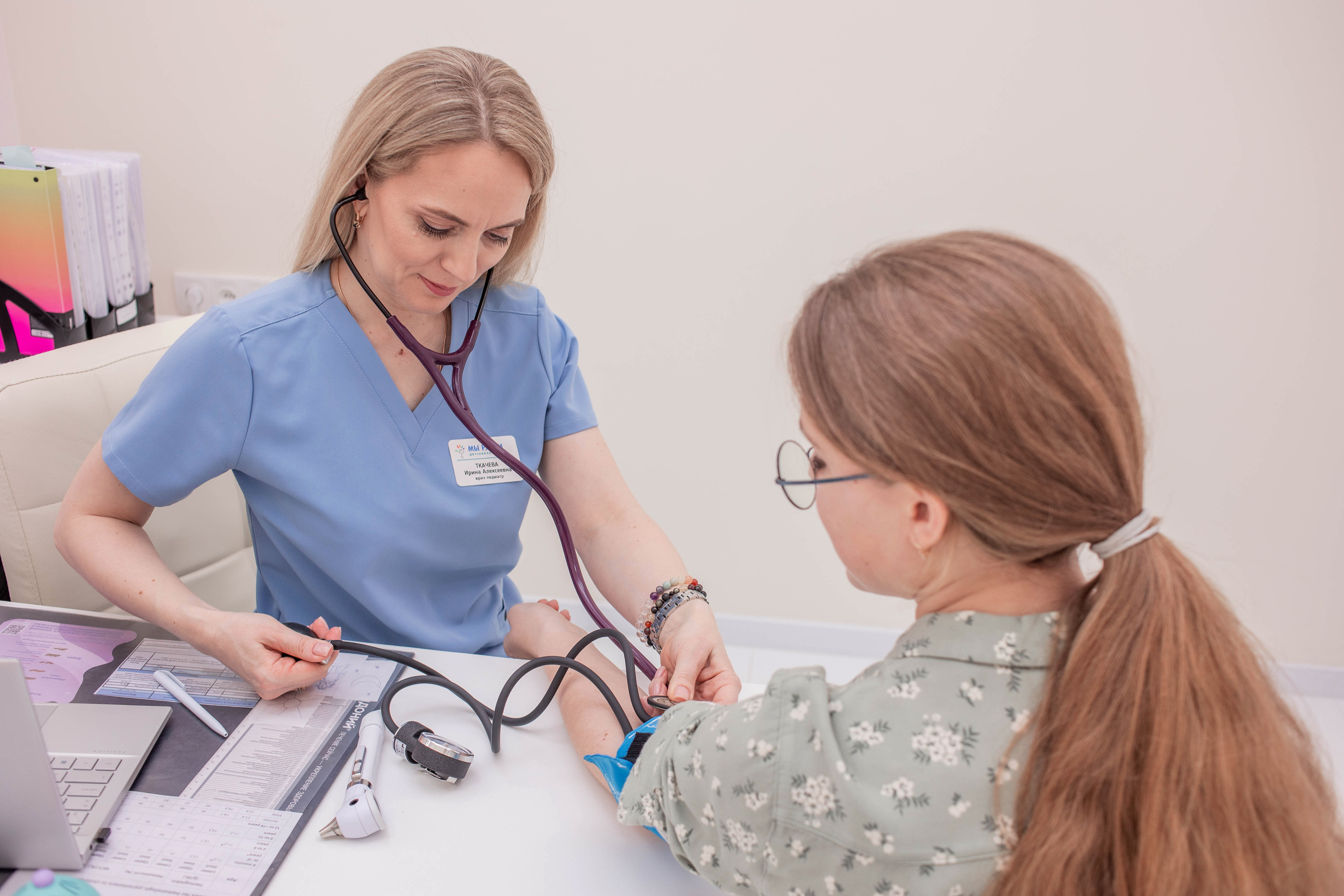 Клиника. Педиатрия. Лента для инстаграм и сайта. Фотограф в Краснодаре Евгения Михаевич