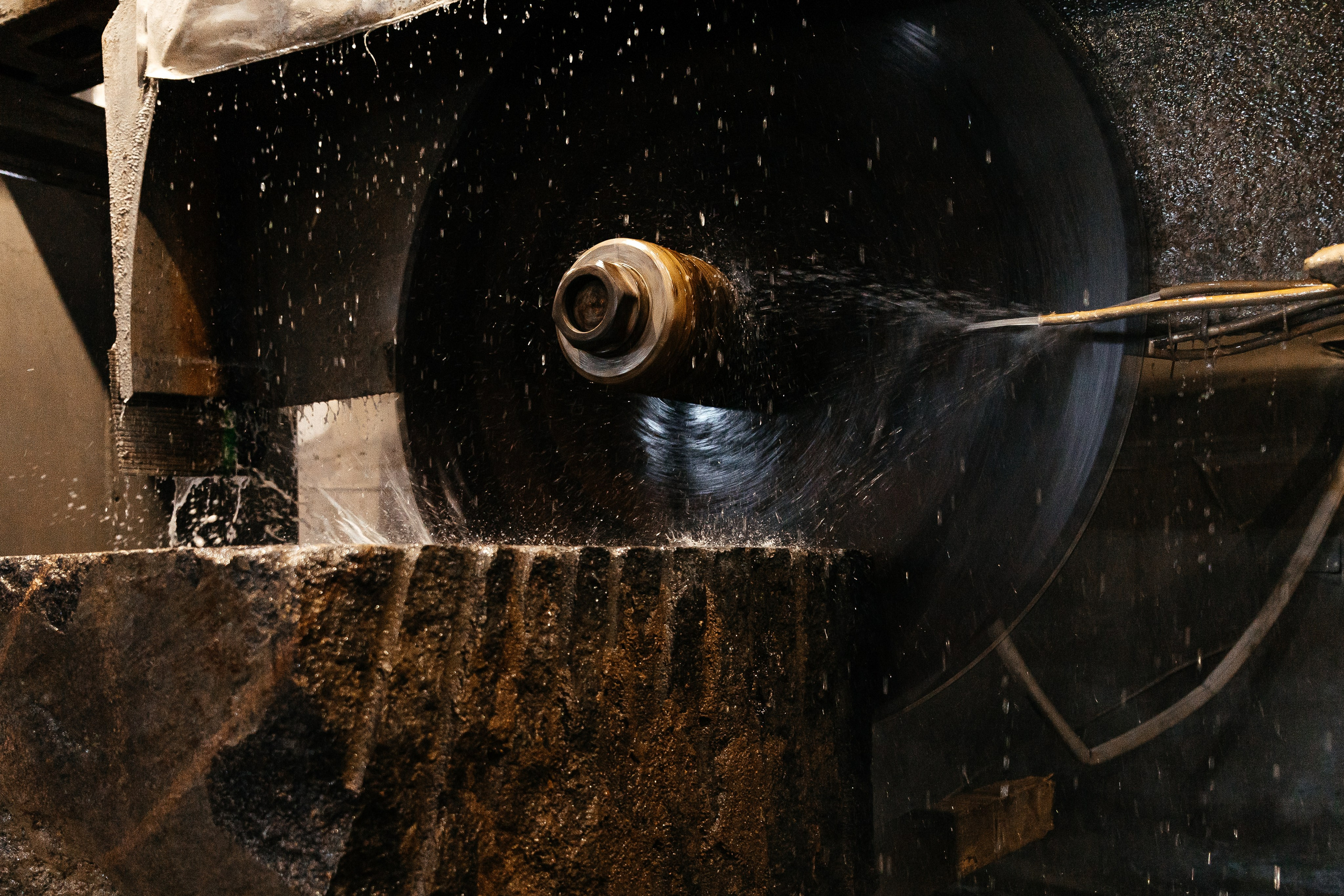 Камнеобрабатывающий завод. Ваш самый лучший фотограф!