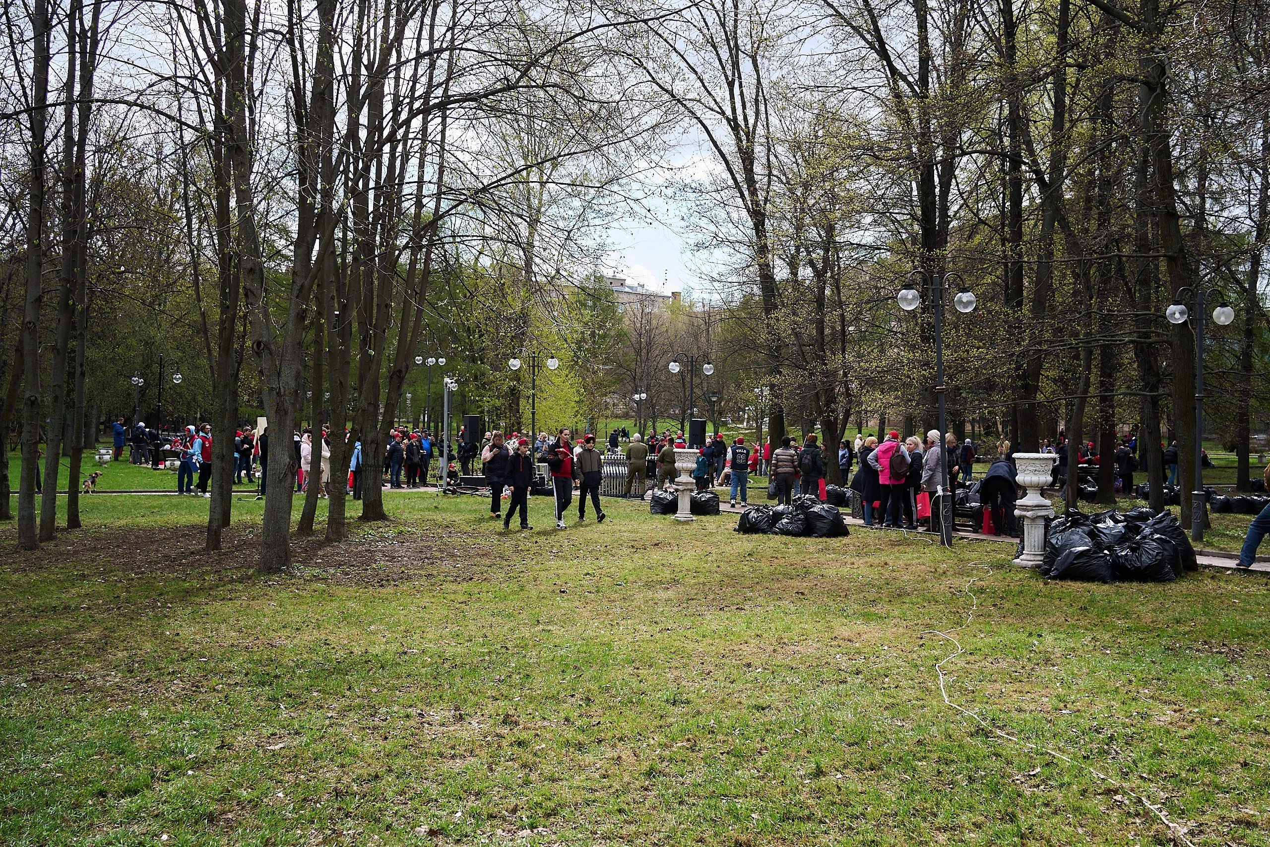 Субботник у Управления делами Мэра и Правительства Москвы. Фотограф и Видеограф в Москве. Олег Корушев