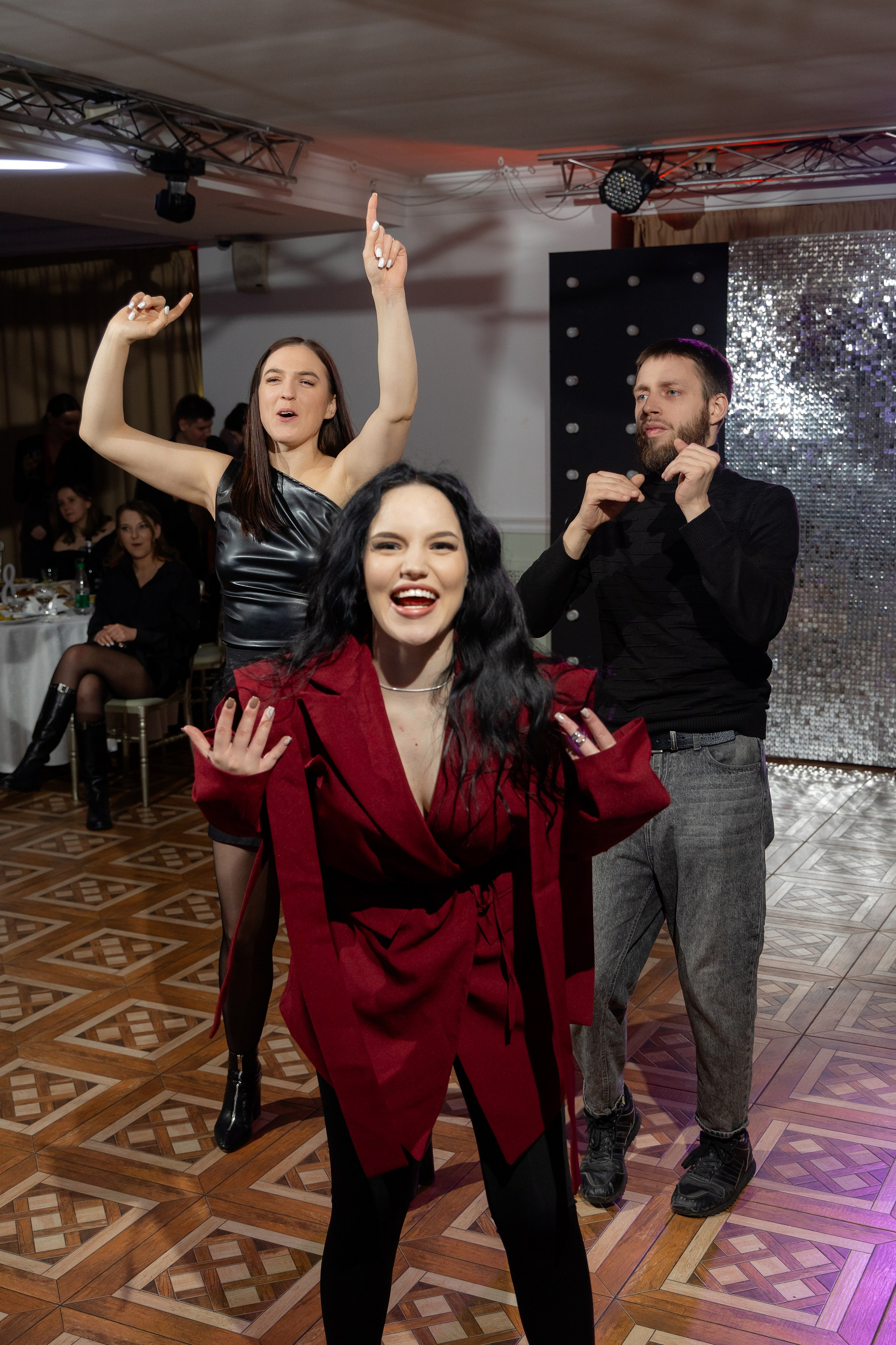 Корпоративная фотосъемка для кафе GARAGE | Новый год 2025 | Минск. Свадебный фотограф в Минске/Беларуси Сергей Спиридонов