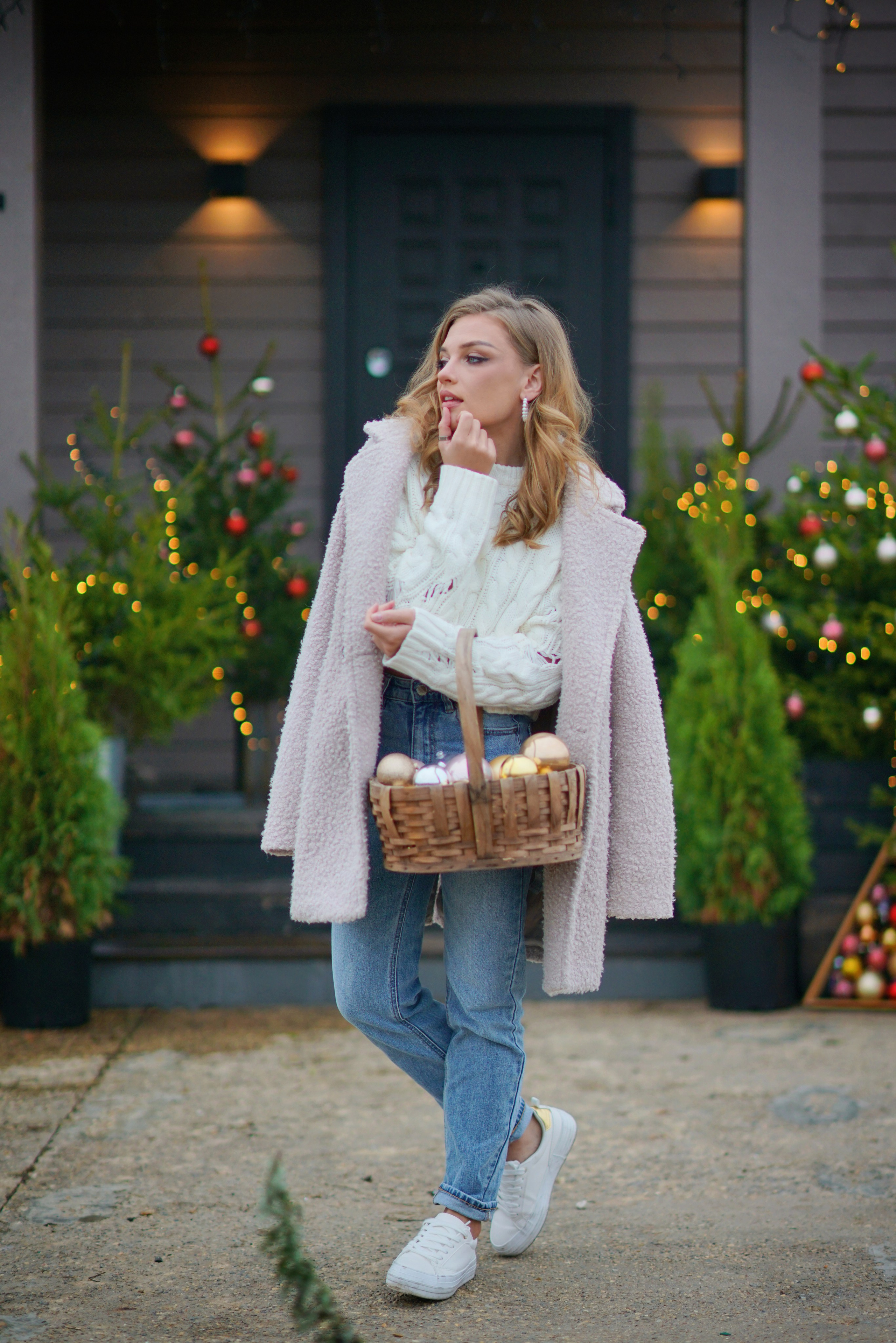 Территория у дома и веранды. Фотодача — загородный дом для съемок в Домодедово, Московская область