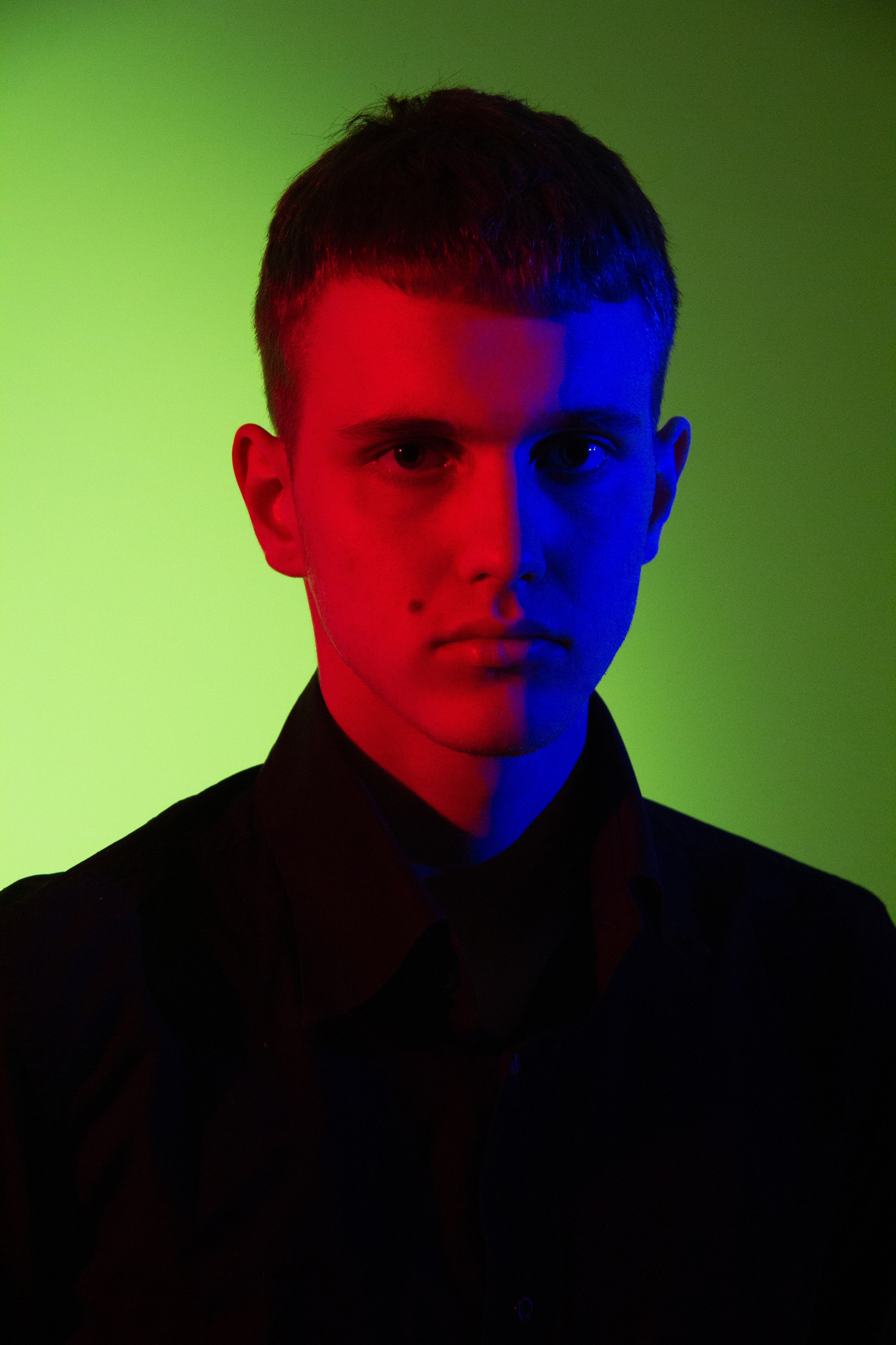 Мужской портрет с цветом. Главная