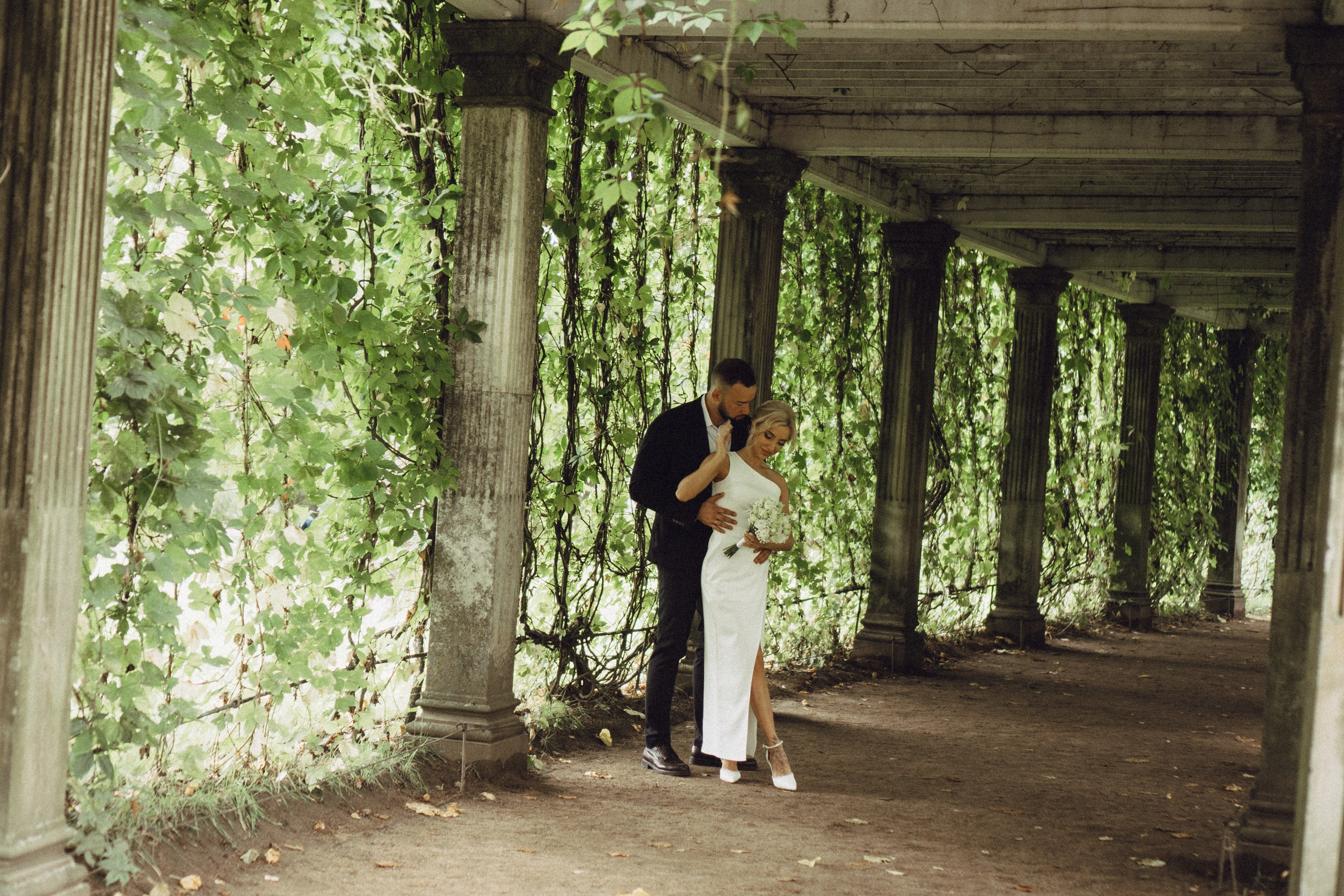 СВАДЕБНАЯ ИСТОРИЯ В ГОРОДЕ ПУШКИН ВОЗЛЕ ЕКАТЕРИНИНСКОГО ДВОРЦА И В ПАРКЕ. Профессиональный фотограф, Санкт-Петербург — Виктория Богомолова