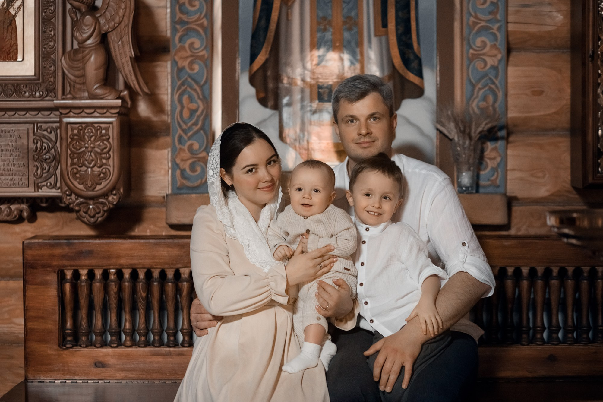 Фотосессия на крещение ребенка в церкви Саввы Освященного в Люблино. Фотограф на Крещение, Венчание в Москве Ирина Шамина
