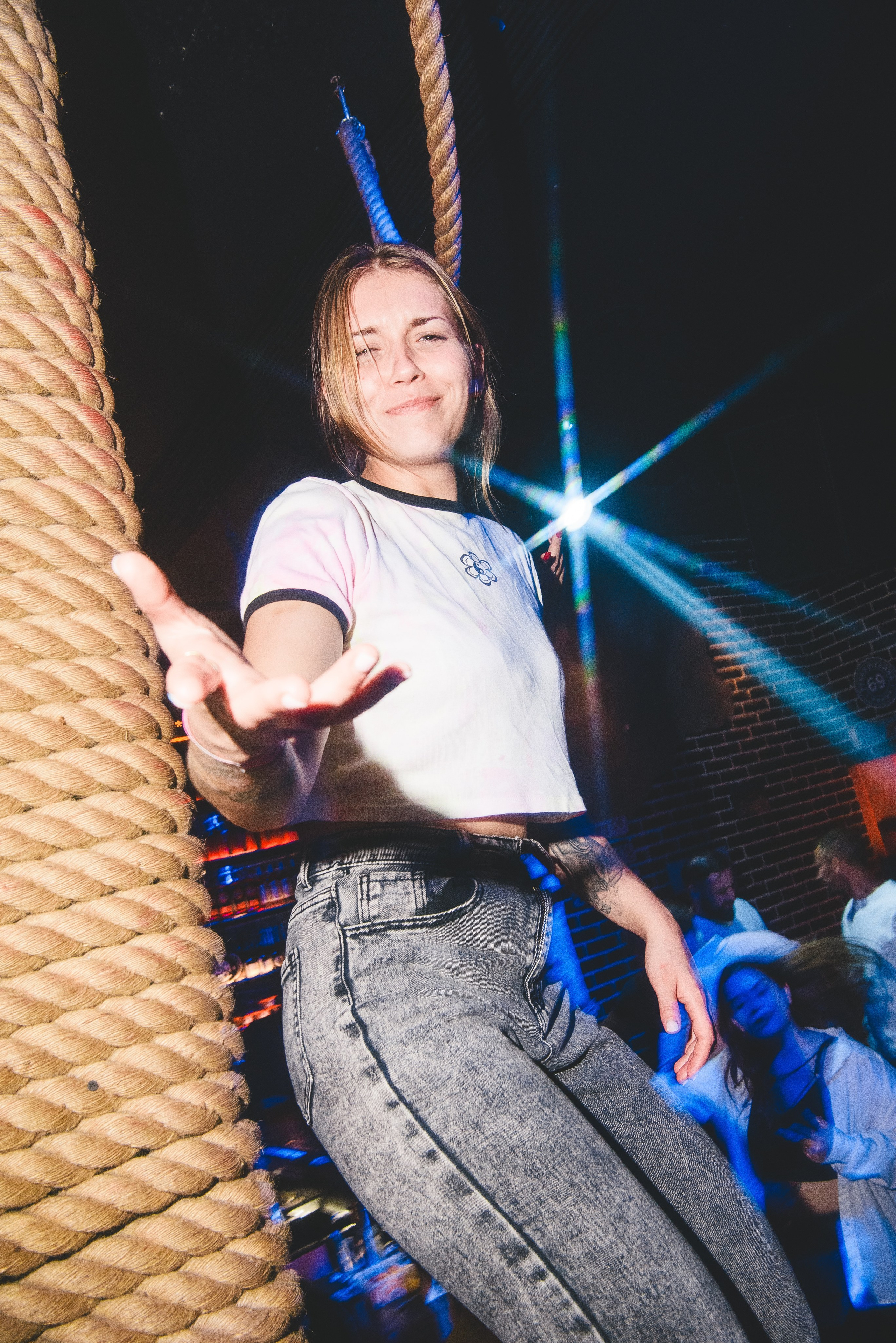 Фотоотчёты о вечеринках для НеБар Волгоград. Или стиль «пьяный фотограф». Фотограф в Волгограде и Волжском Александр Горбань