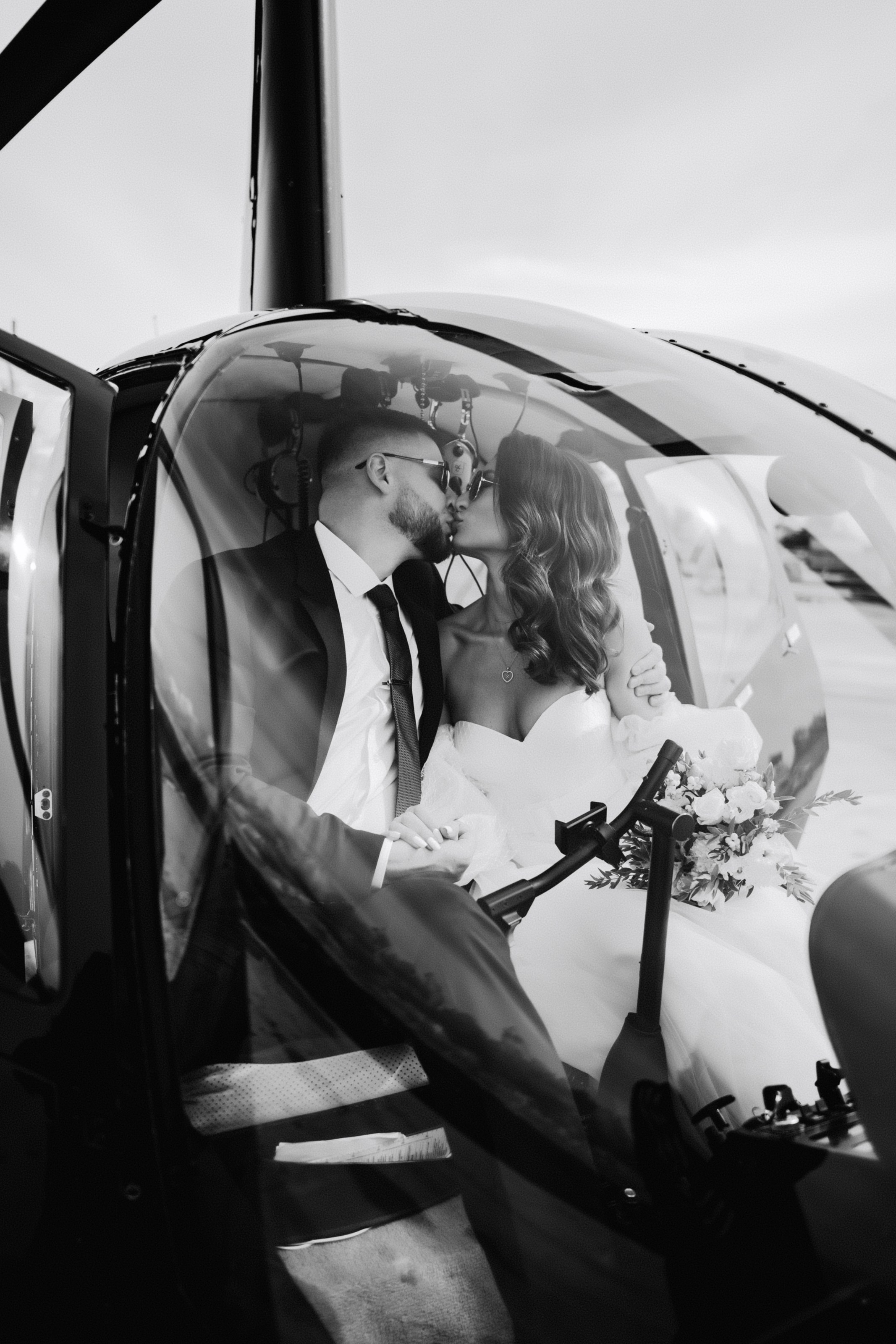 Weddings. Photographer in Tokyo Anatolii Ozarto