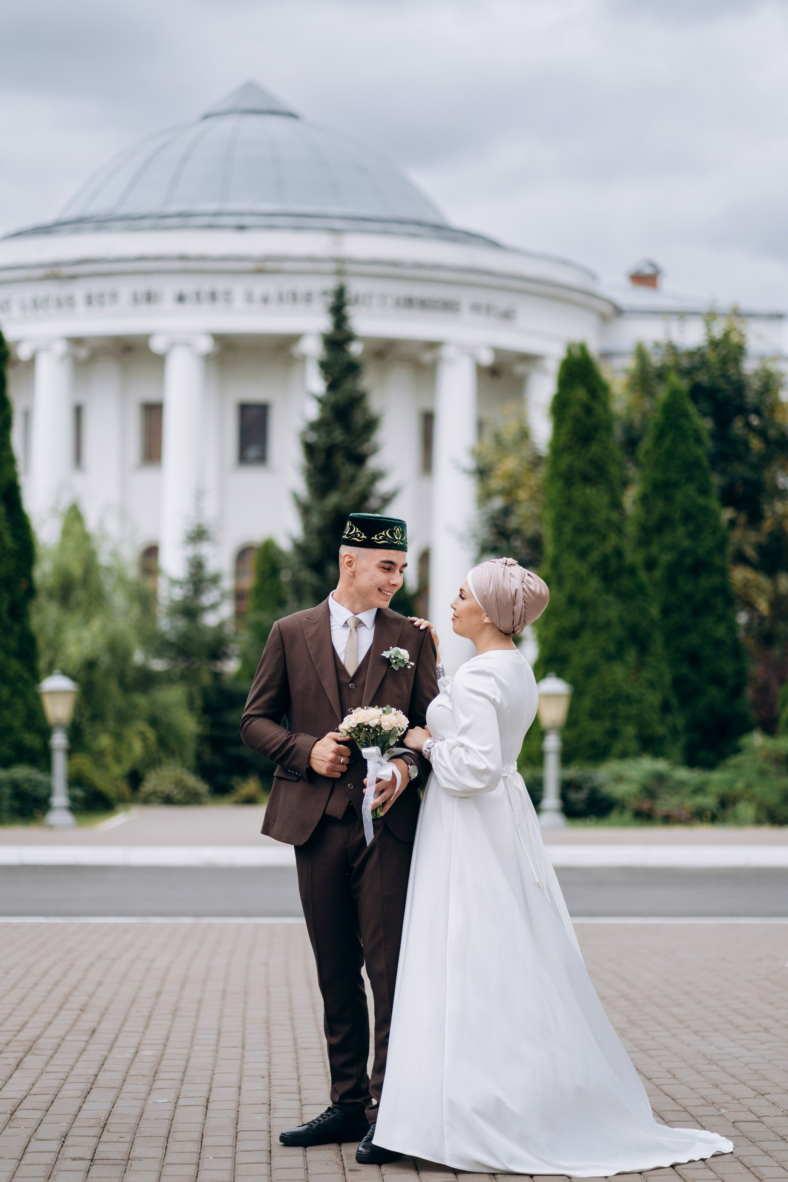 свадебная фотосессия в дворике КФУ, свадебный фотограф Казань