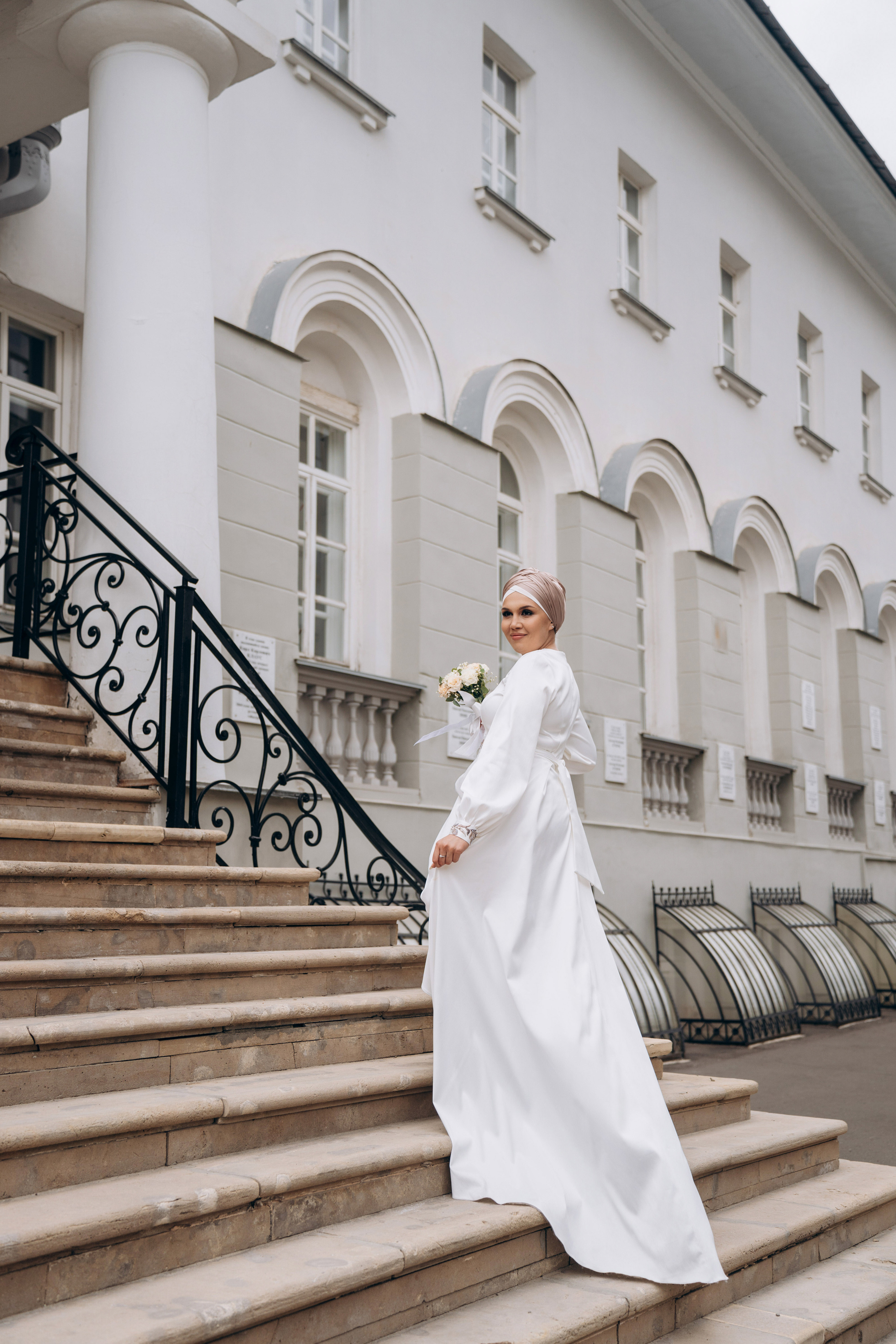 свадебная фотосессия в дворике КФУ, свадебный фотограф Казан