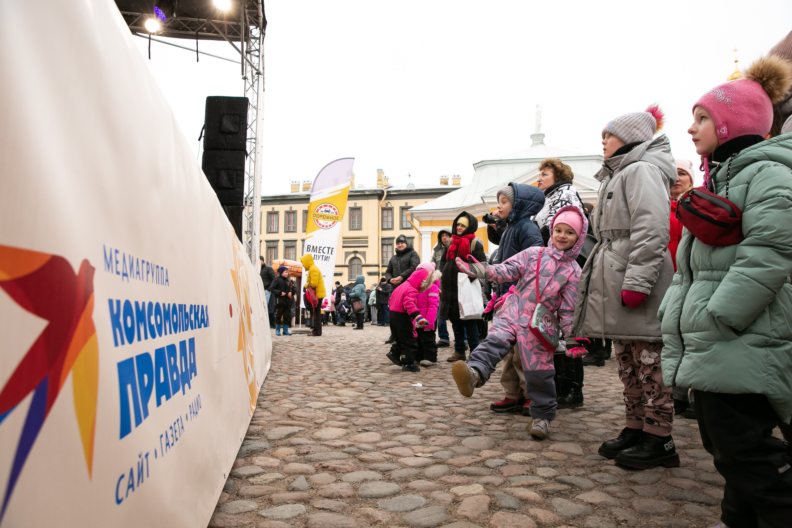 Масленица 2024 Петропавловская крепость. Семейный и портретный фотограф в Санкт-Петербурге Ольга Станкова