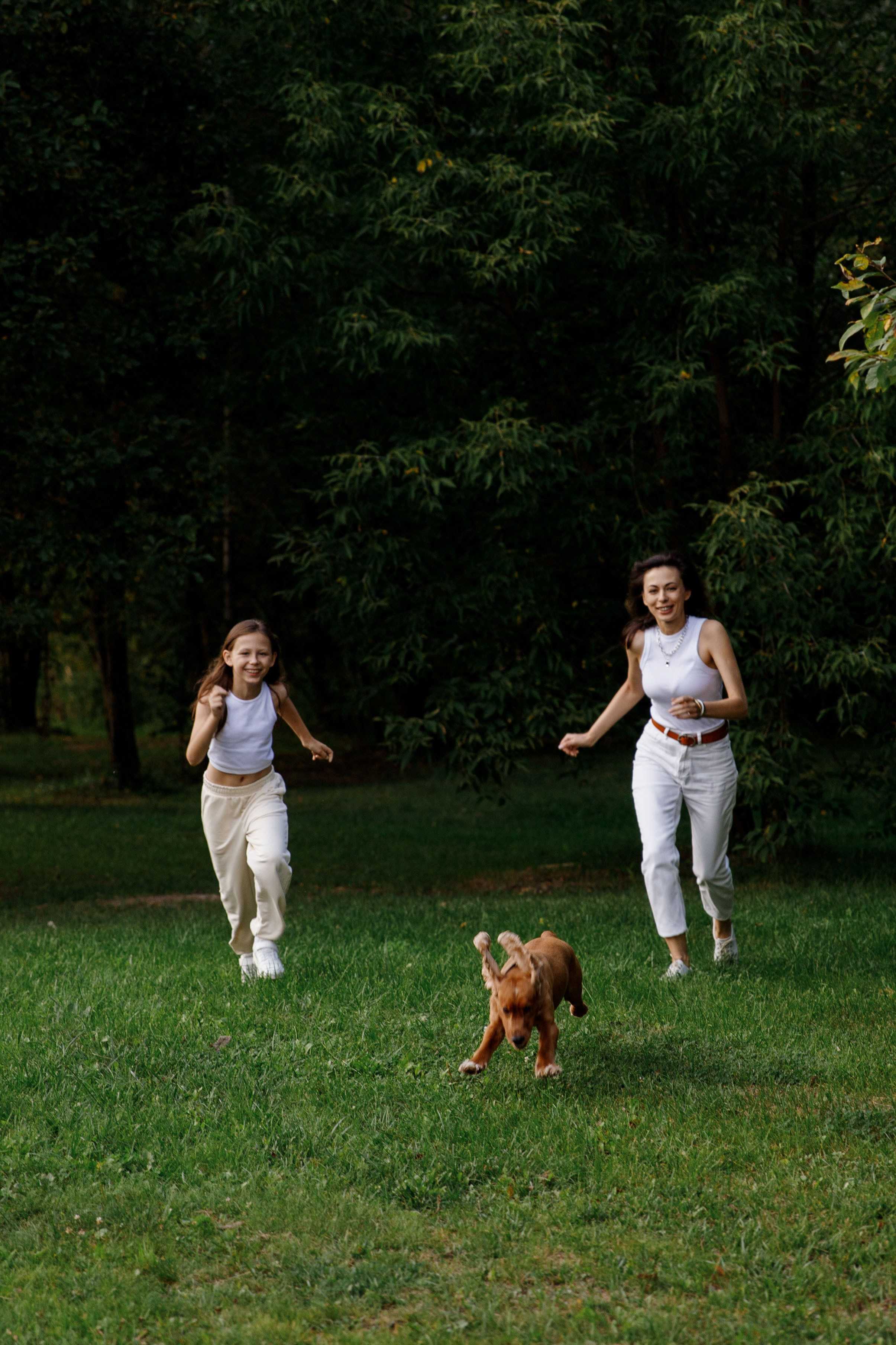 Фотосессия мамы с дочкой в парке Мещерский. Фотограф Александра Сыщенко