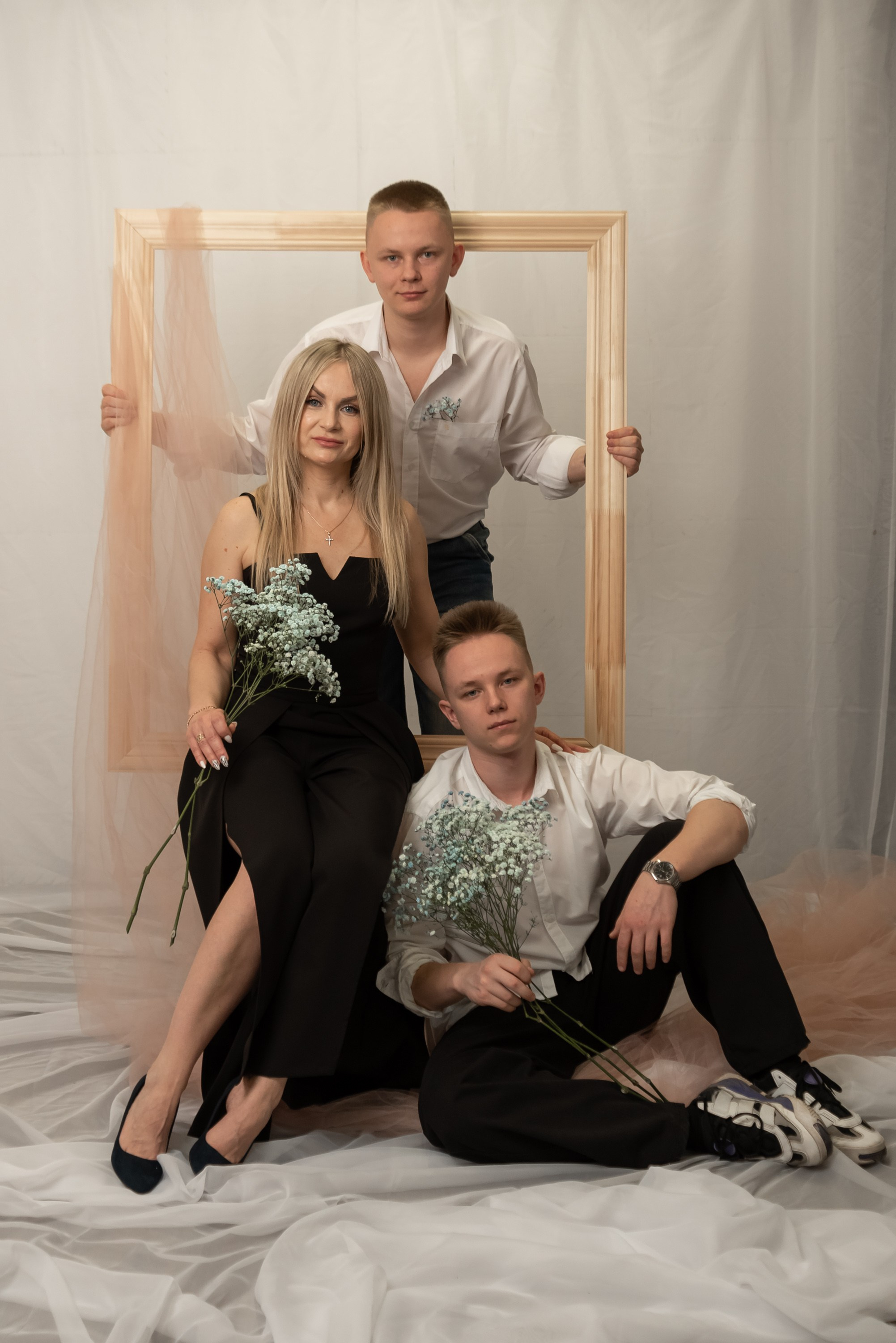 Семейная съемка в студии. Фотограф Тула творческие фотосессии недорого Ольга Ромашина