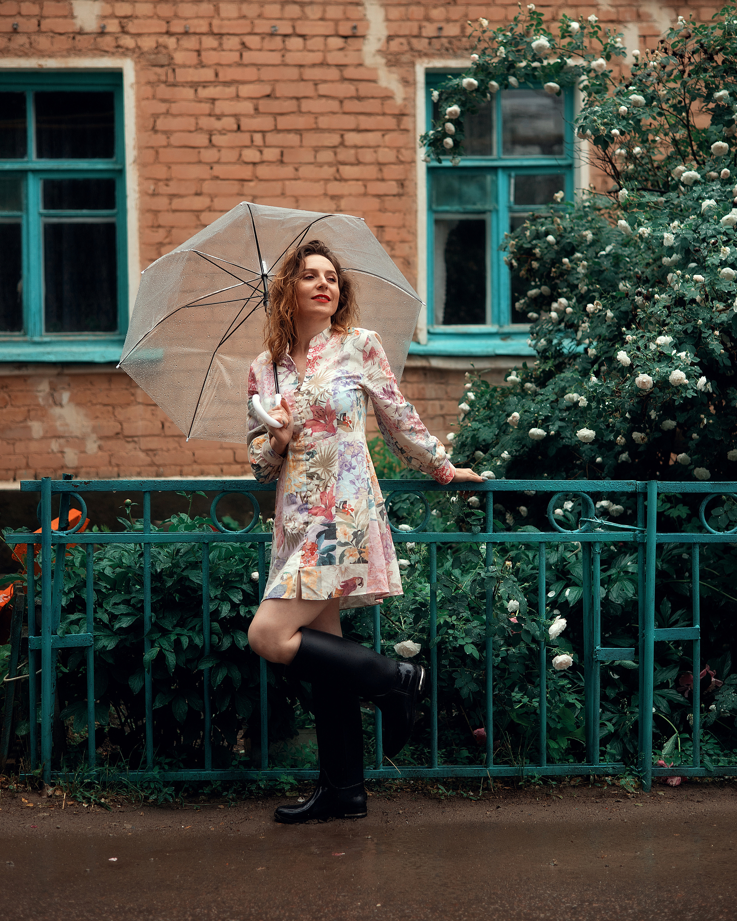 Настя под дождем. Ваш фотограф в г. Волгоград и по всей России Севастьянова Ульяна