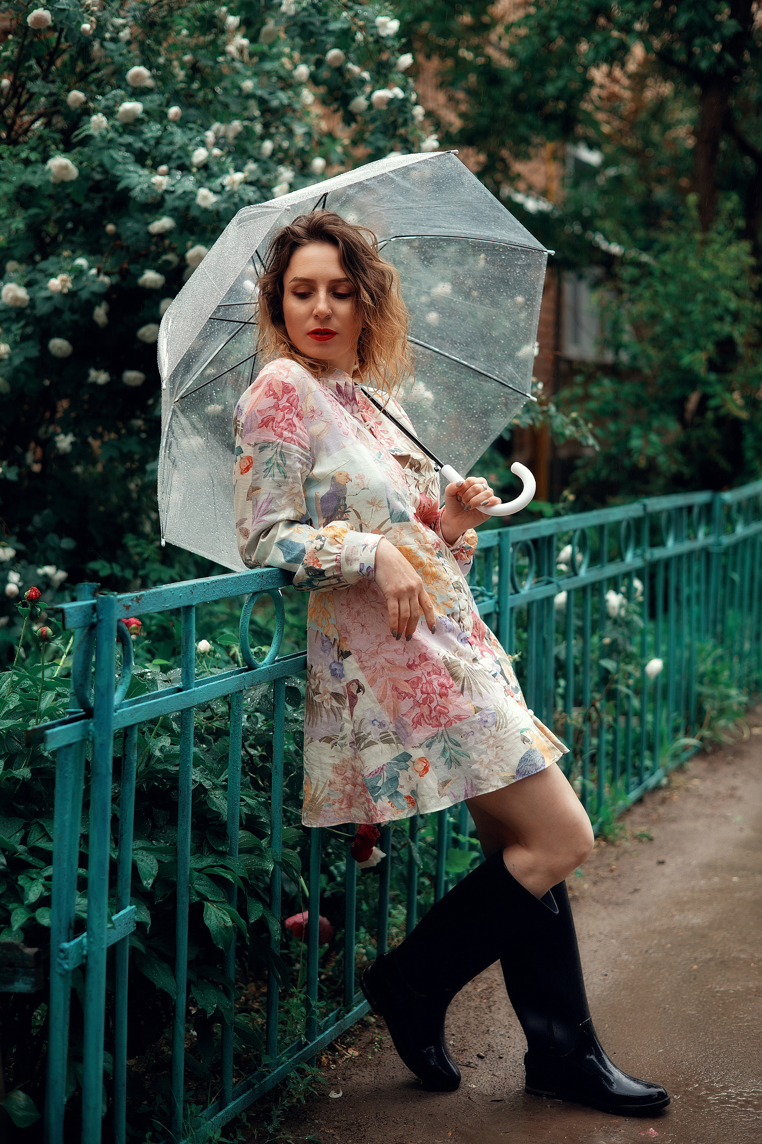 Настя под дождем. Ваш фотограф в г. Волгоград и по всей России Севастьянова Ульяна