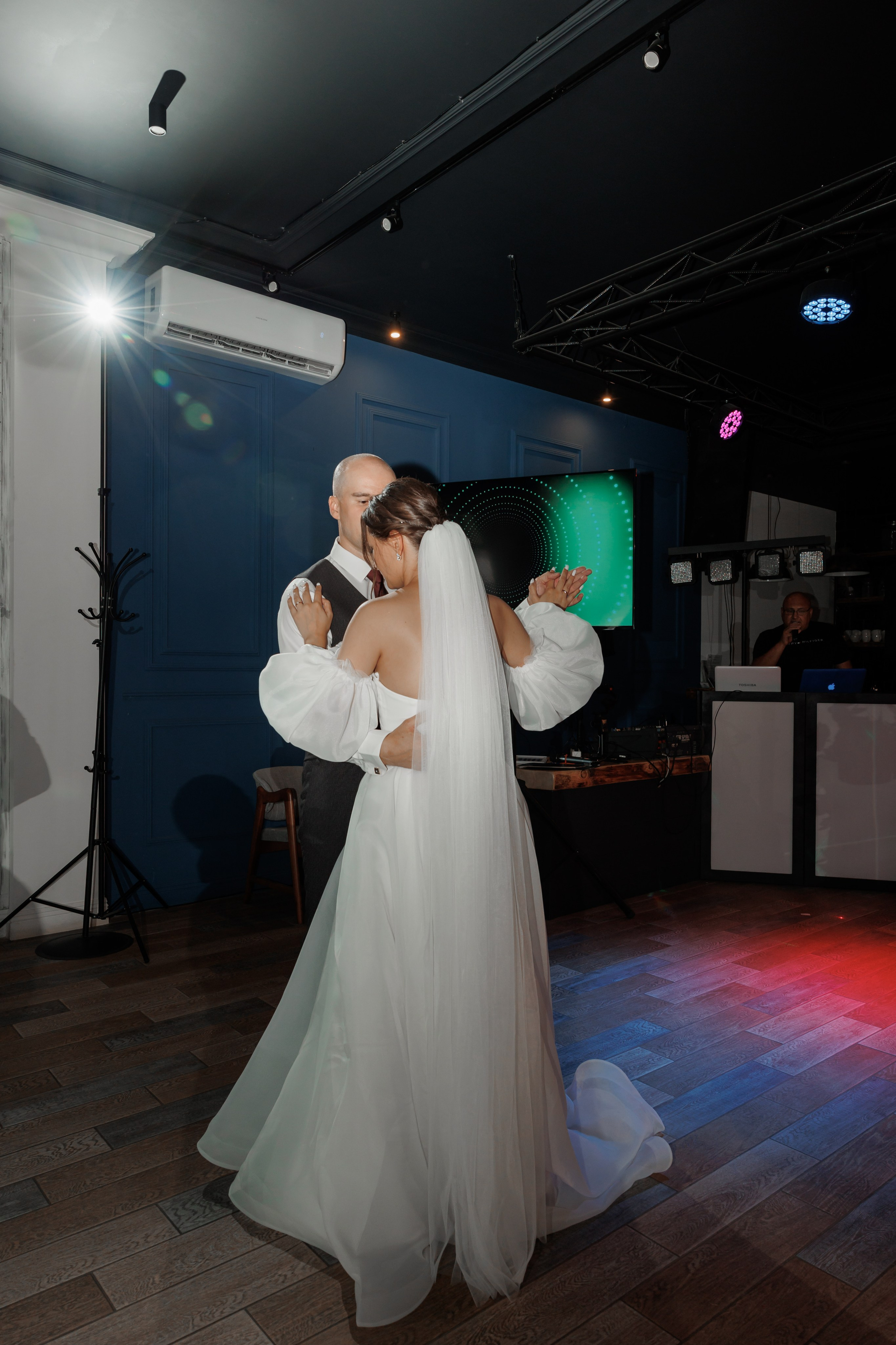 Полина и Дмитрий, загородный клуб «Барин», ЗАГС в г. Пушкино. Свадебный и репортажный фотограф (Москва, Королев и другие)