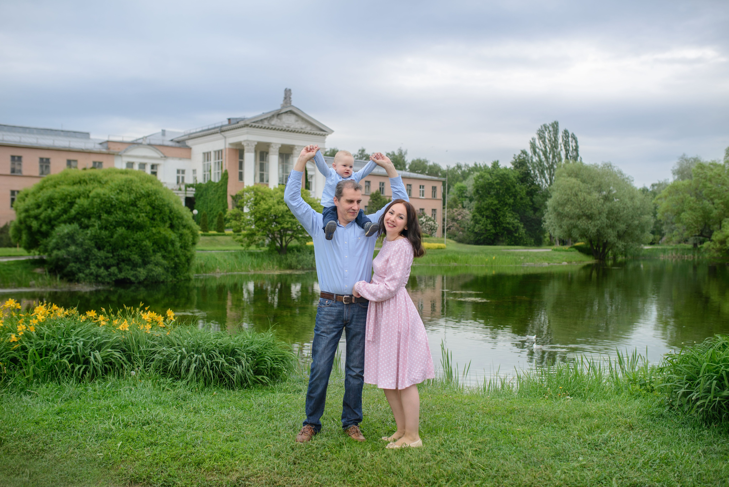 Семья Анастасии в Ботаническом саду