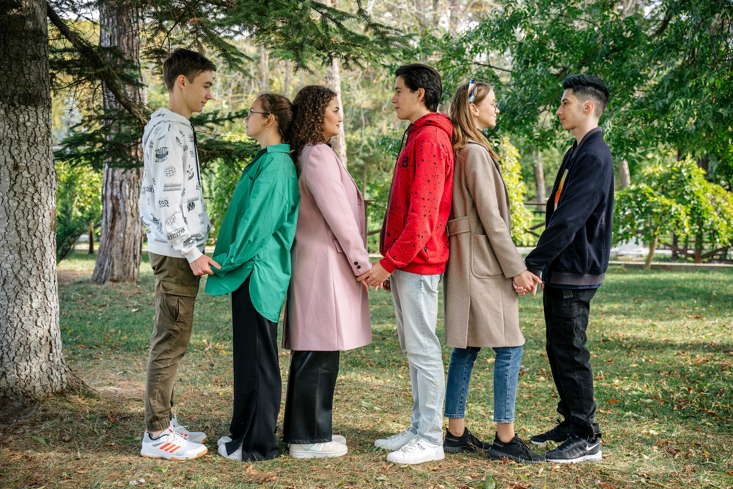 Фотографии с друзьями. Выпускные альбомы, школьные фотосессии в городе Новороссийске