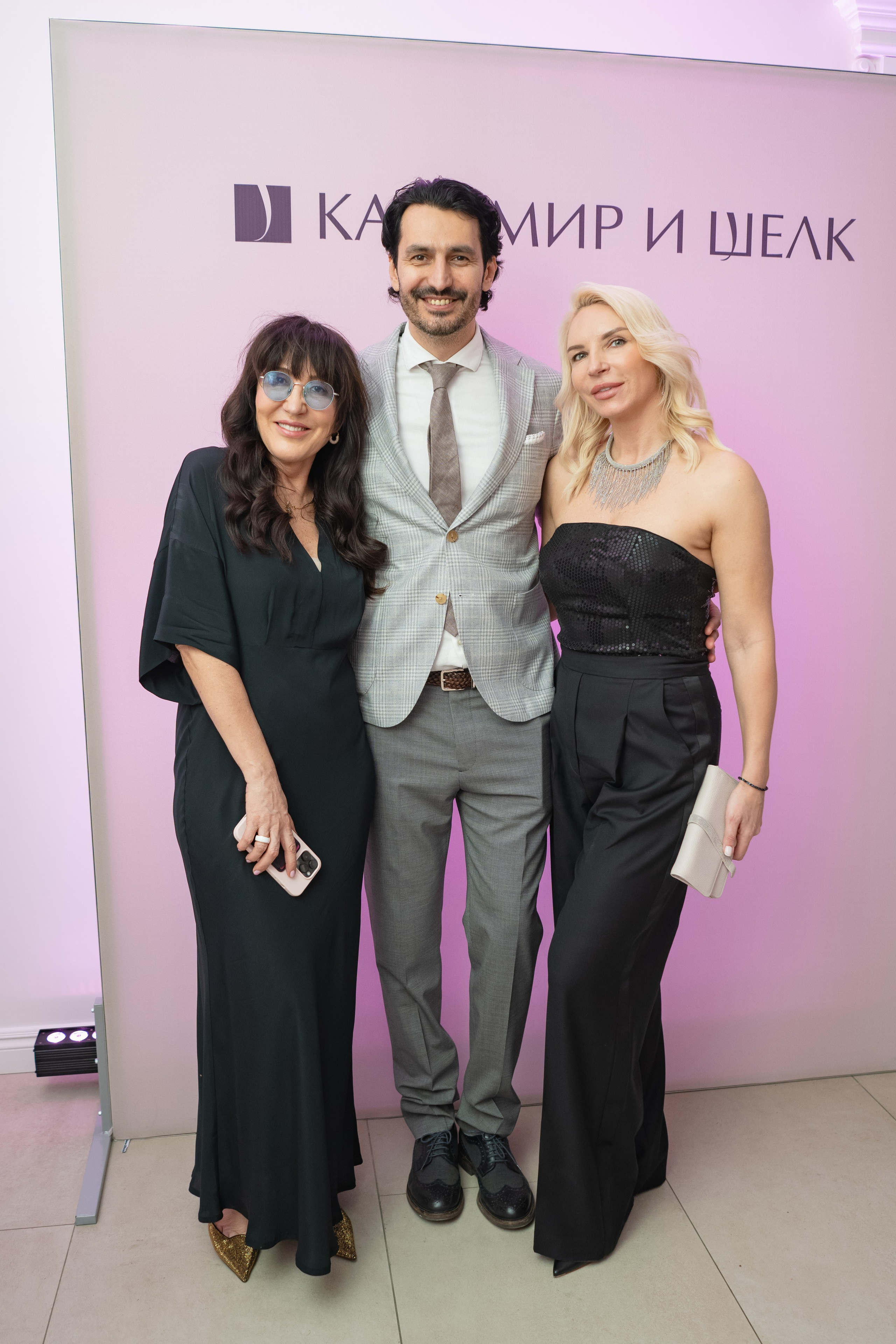 Модельный показ. Занимаюсь профессиональной фотографией и живу рядом с Байкалом. Работаю в разных жанрах