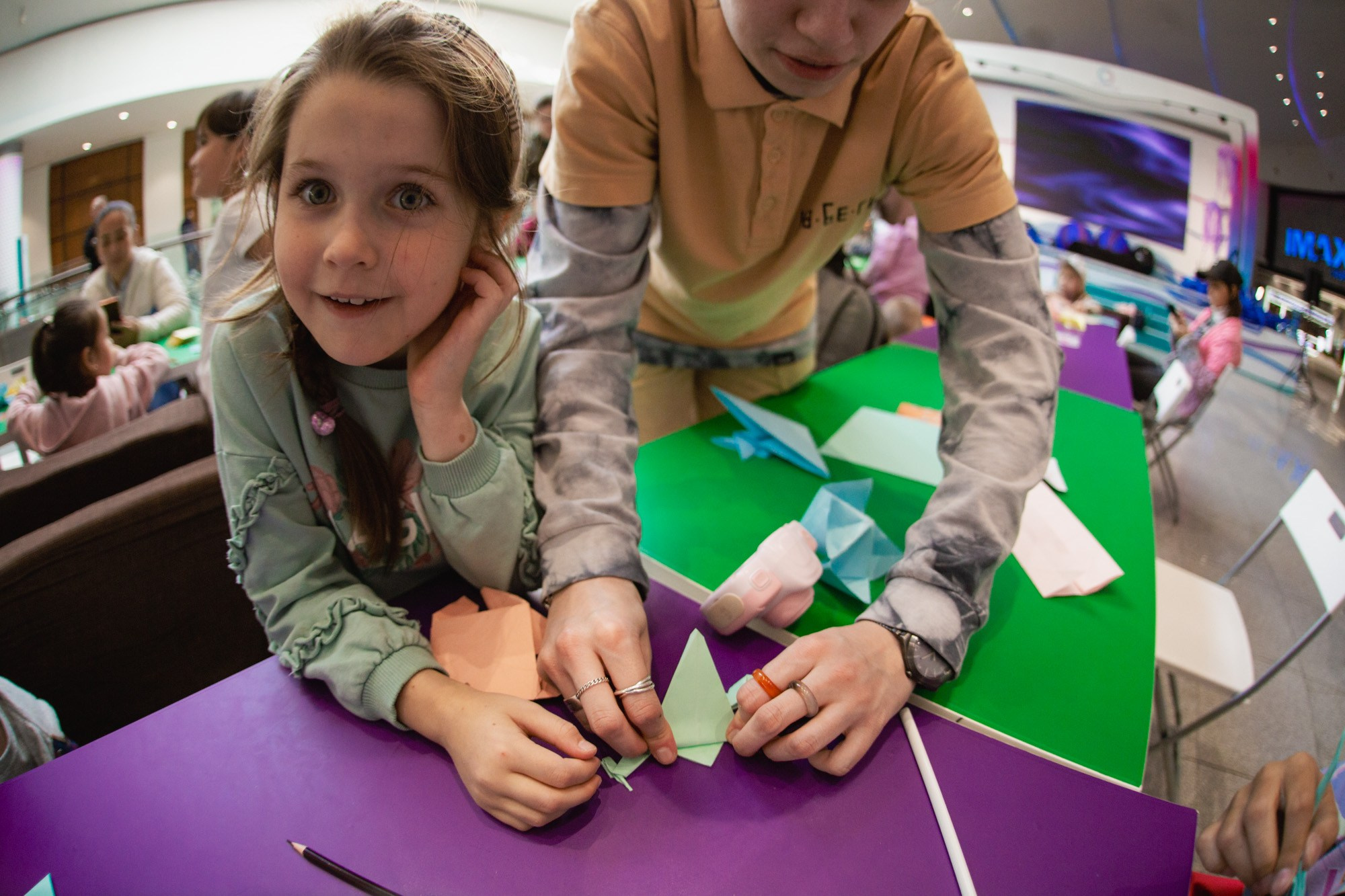 Сказка в ТЦ Океания. Репортажный и концертный фотограф в Москве Анастасия Осень