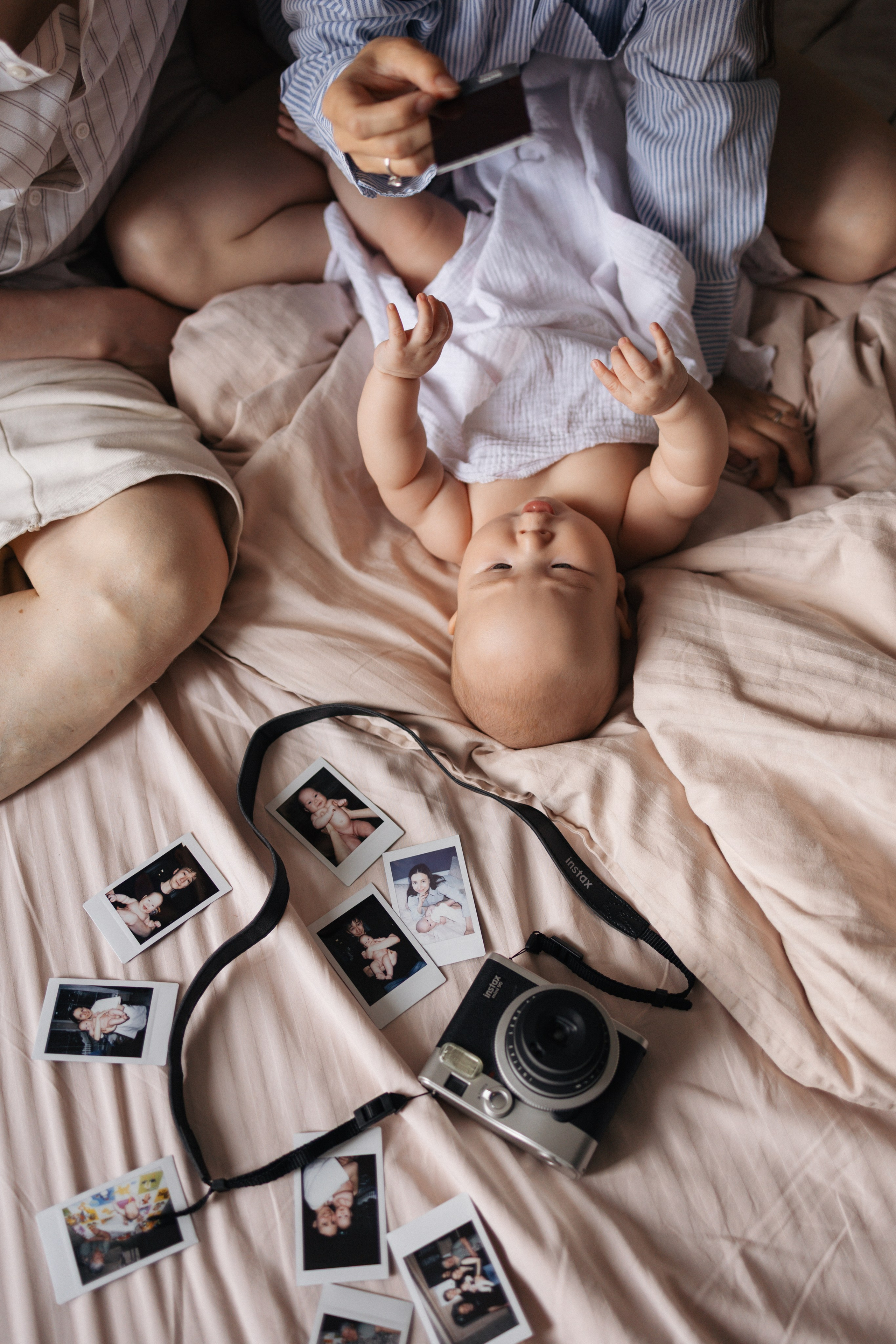 Домашняя фотосессия с малышом и кошкой — семейный фотограф