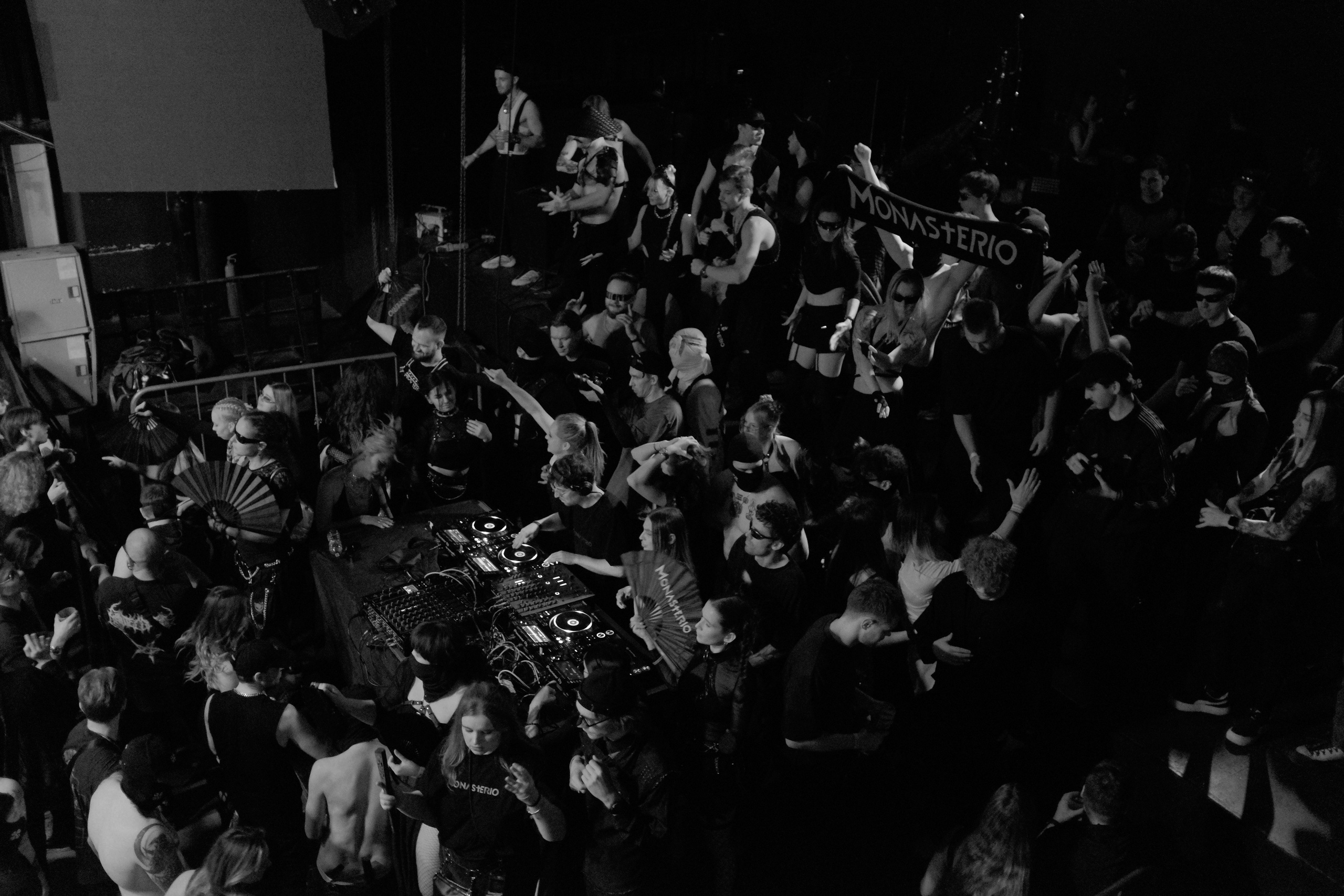 Monasterio. Санкт-Петербург. 8/11/2025. Репортажный фотограф в Санкт-Петербурге Даниил Могута