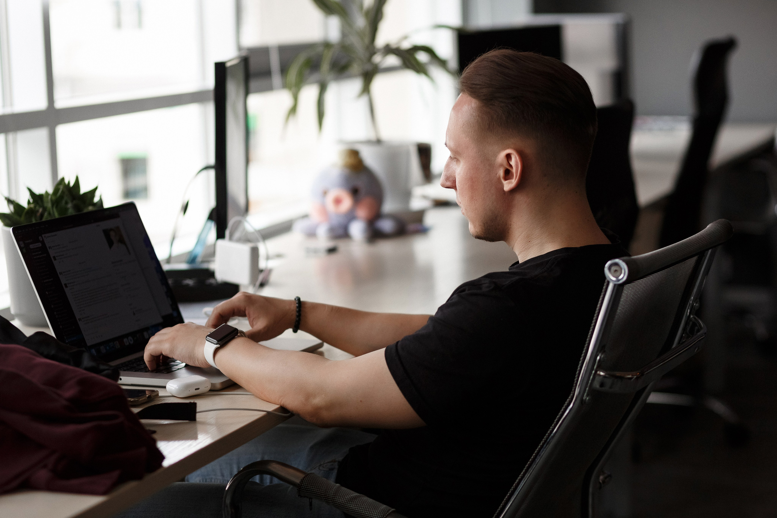 Фотосессия сотрудников и офиса для компании Амбрелла Таганрог. Свадебный и семейный фотограф в Таганроге Бакарюк Антон