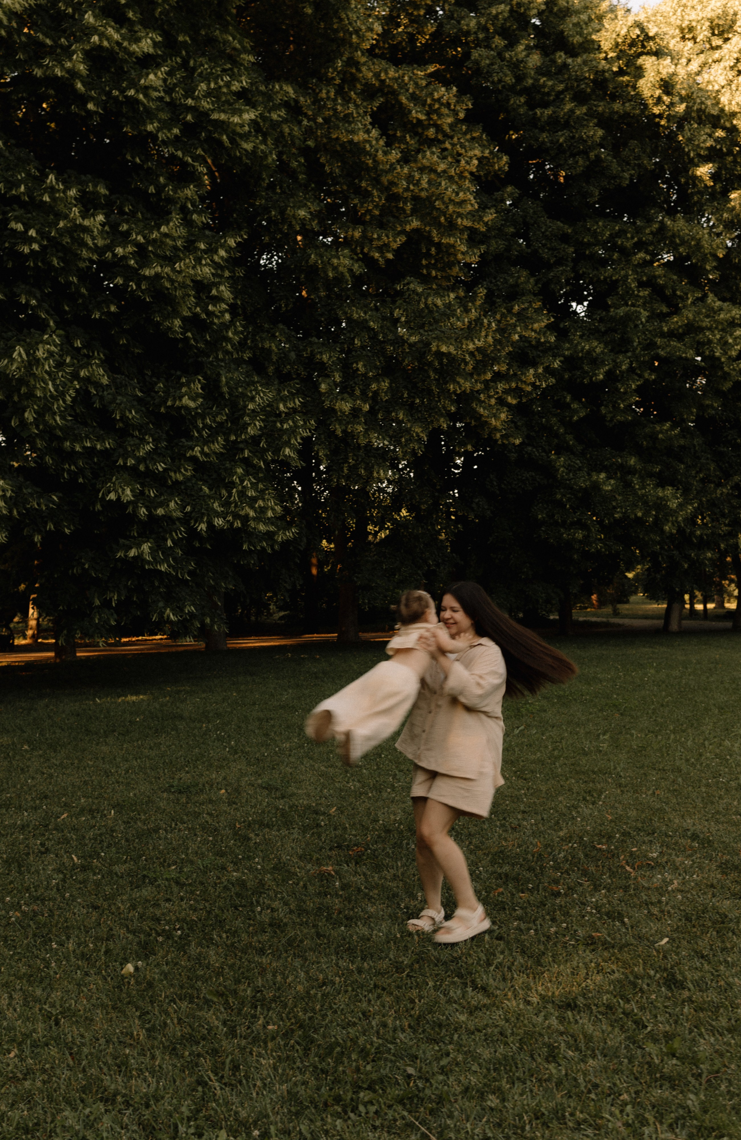 К двум годам Машули — дендрарий. Семейный фотограф в Краснодаре Храмова Анна