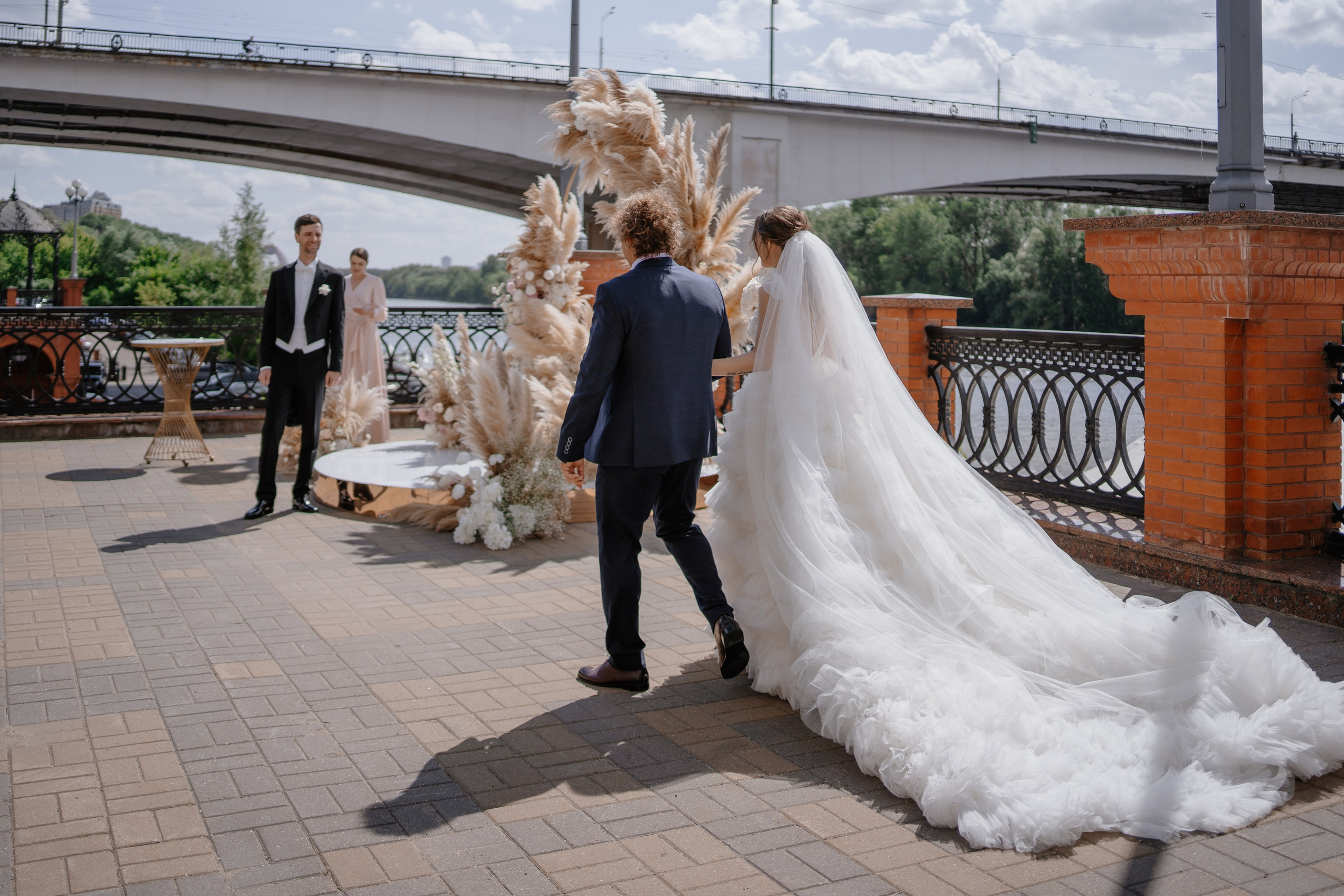 Выездная регистрация свадьбы в ресторане River Club Moscow. Свадебный и семейный фотограф в Москве Светлана Зоткина