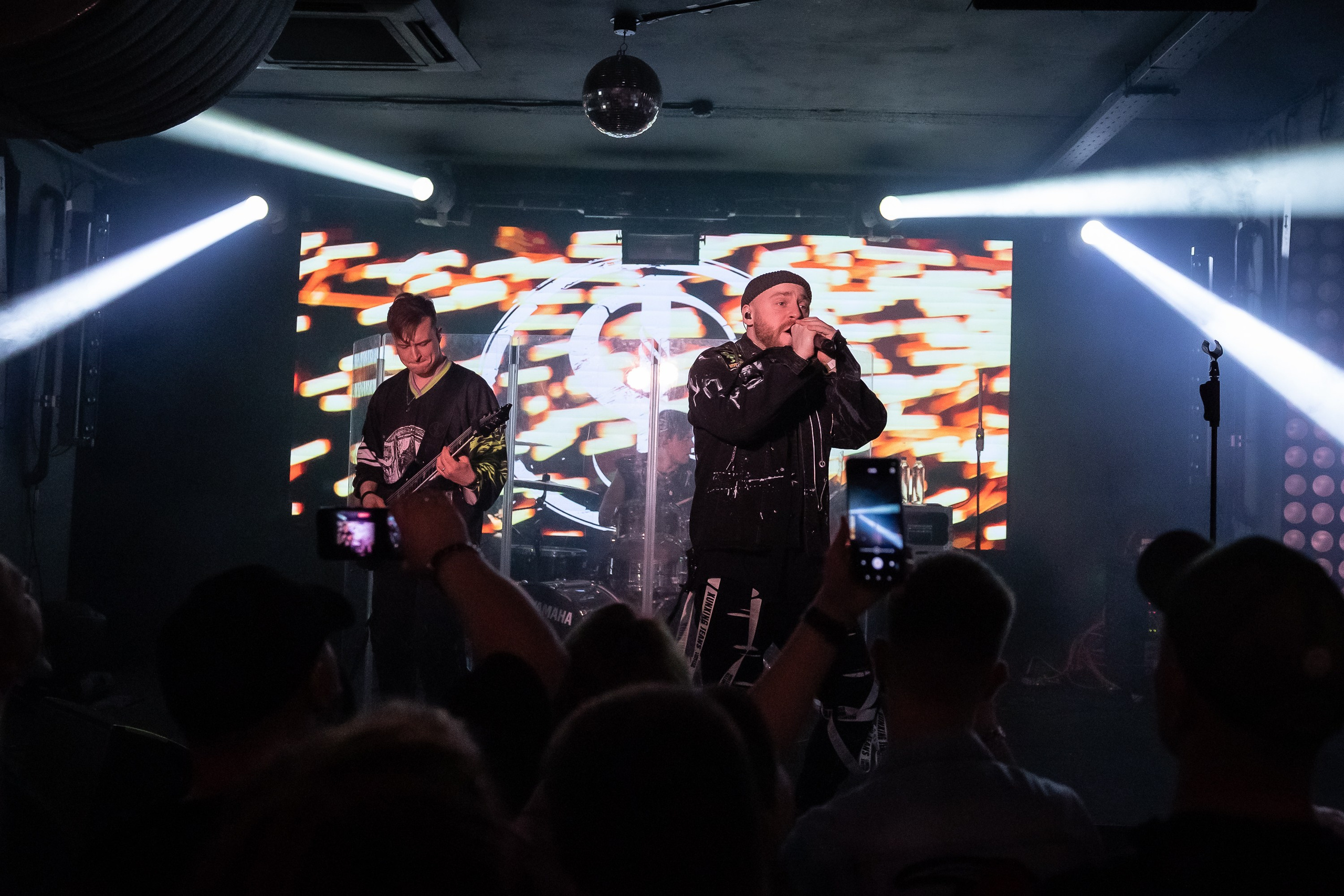 Концерт альтернатив метал группы iOSTRA в «Music bar Мумий Тролль» Москва. Фотограф Владимир Охрименко