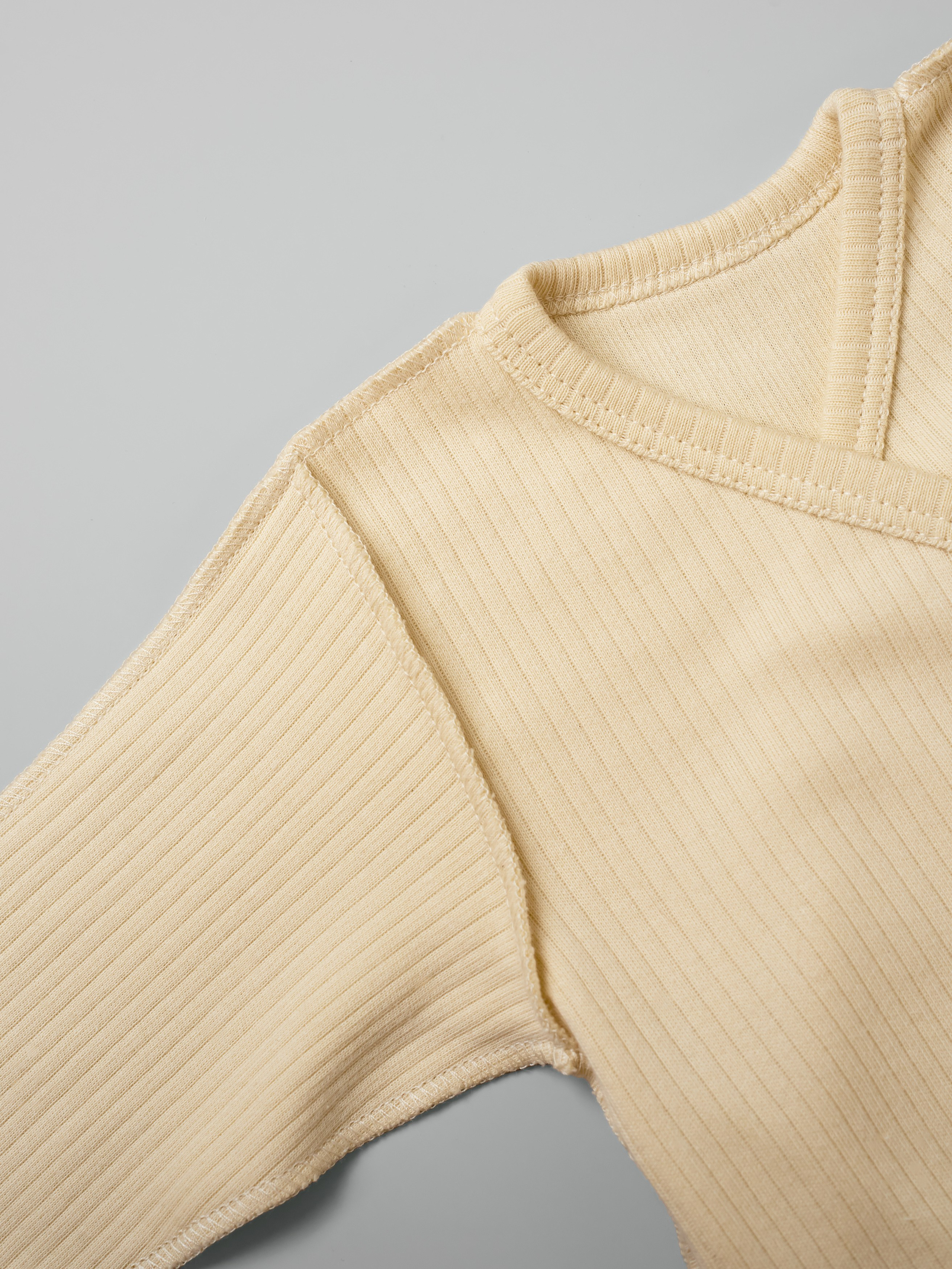 Одежда для детей. Предметный фотограф, инфографика и видео в Санкт-Петербурге