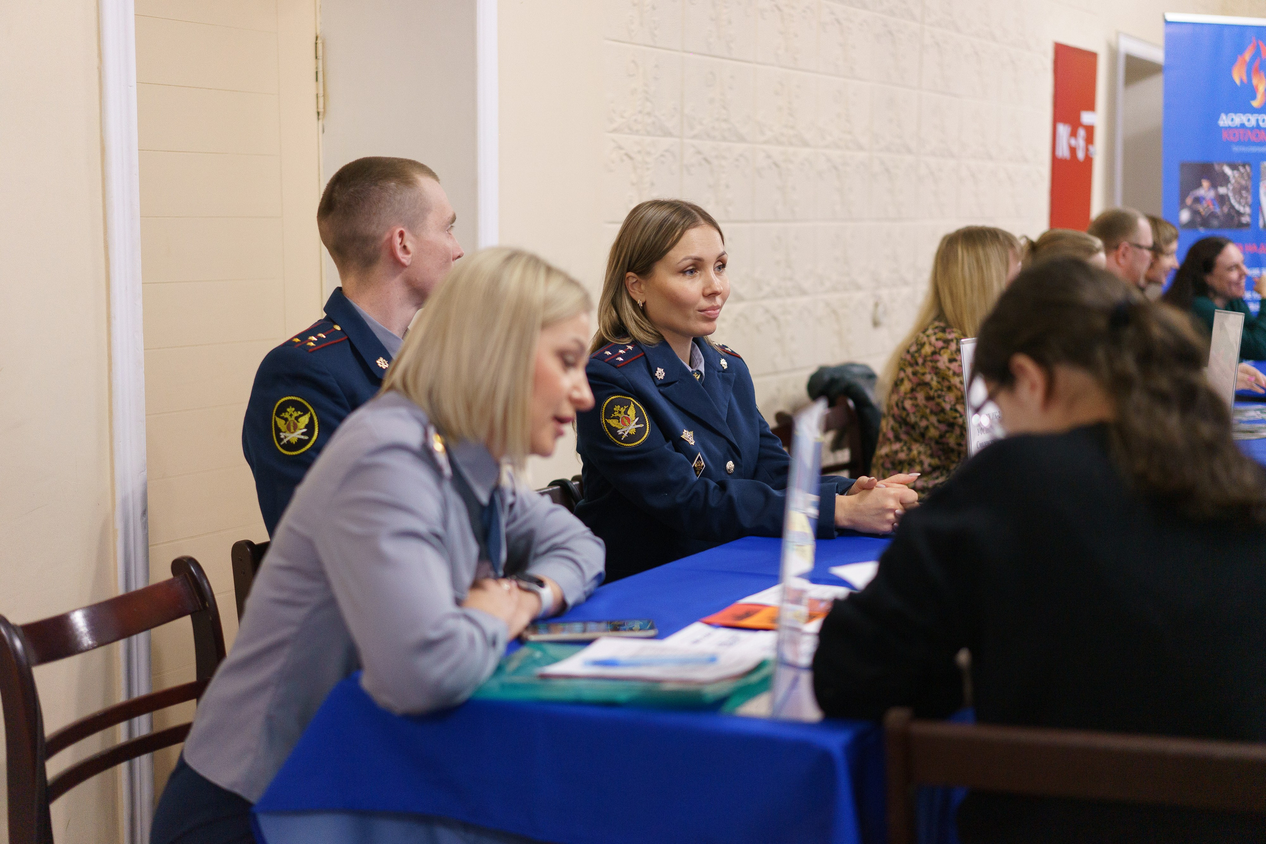 Межотраслевая выставка учебных заведений, Сафоново. Фотограф и видеограф Смоленск | Студия Цезарь