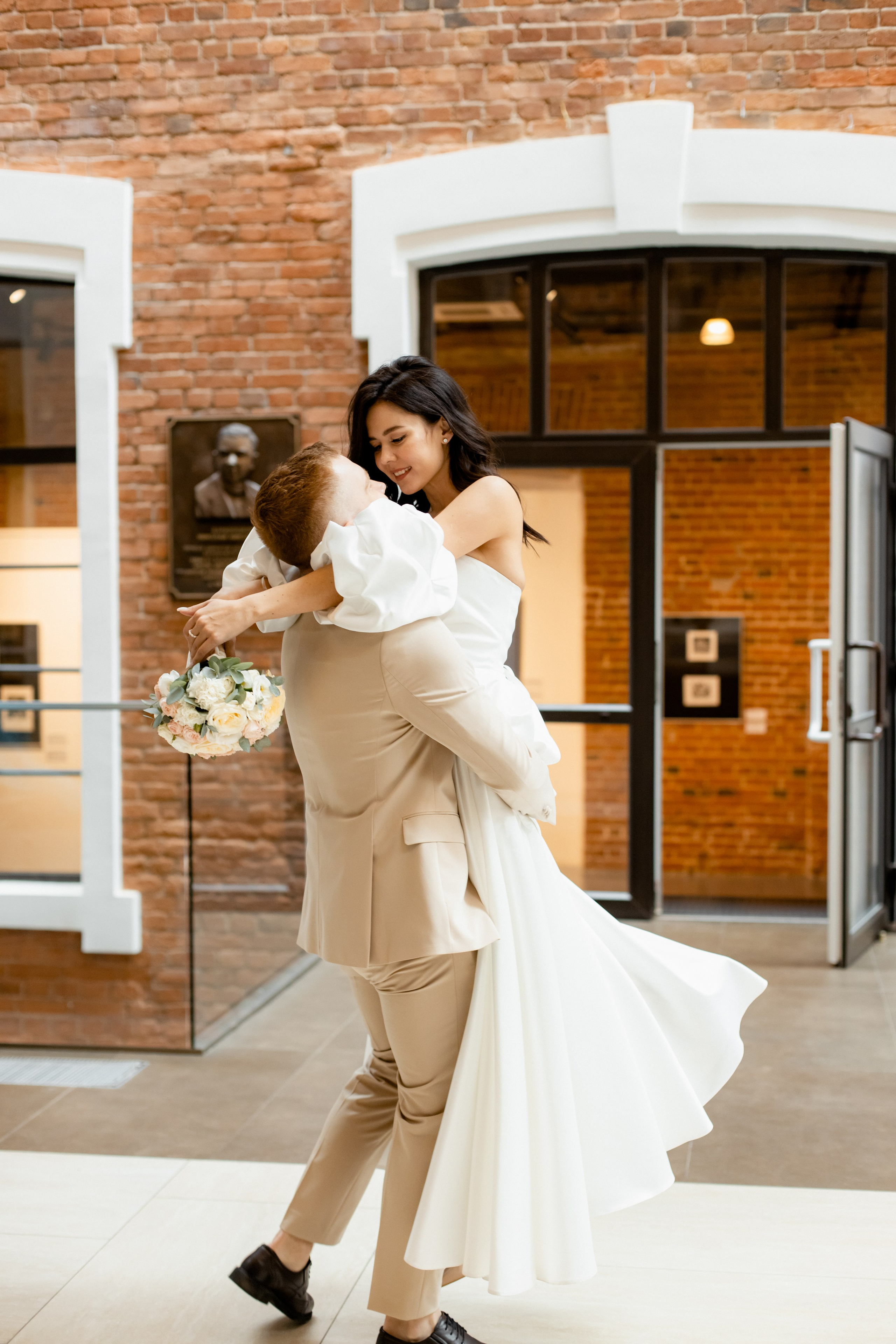 Галлерея «Главный проспект». Свадебный и семейный фотограф Екатеринбург Настя Саедгалина