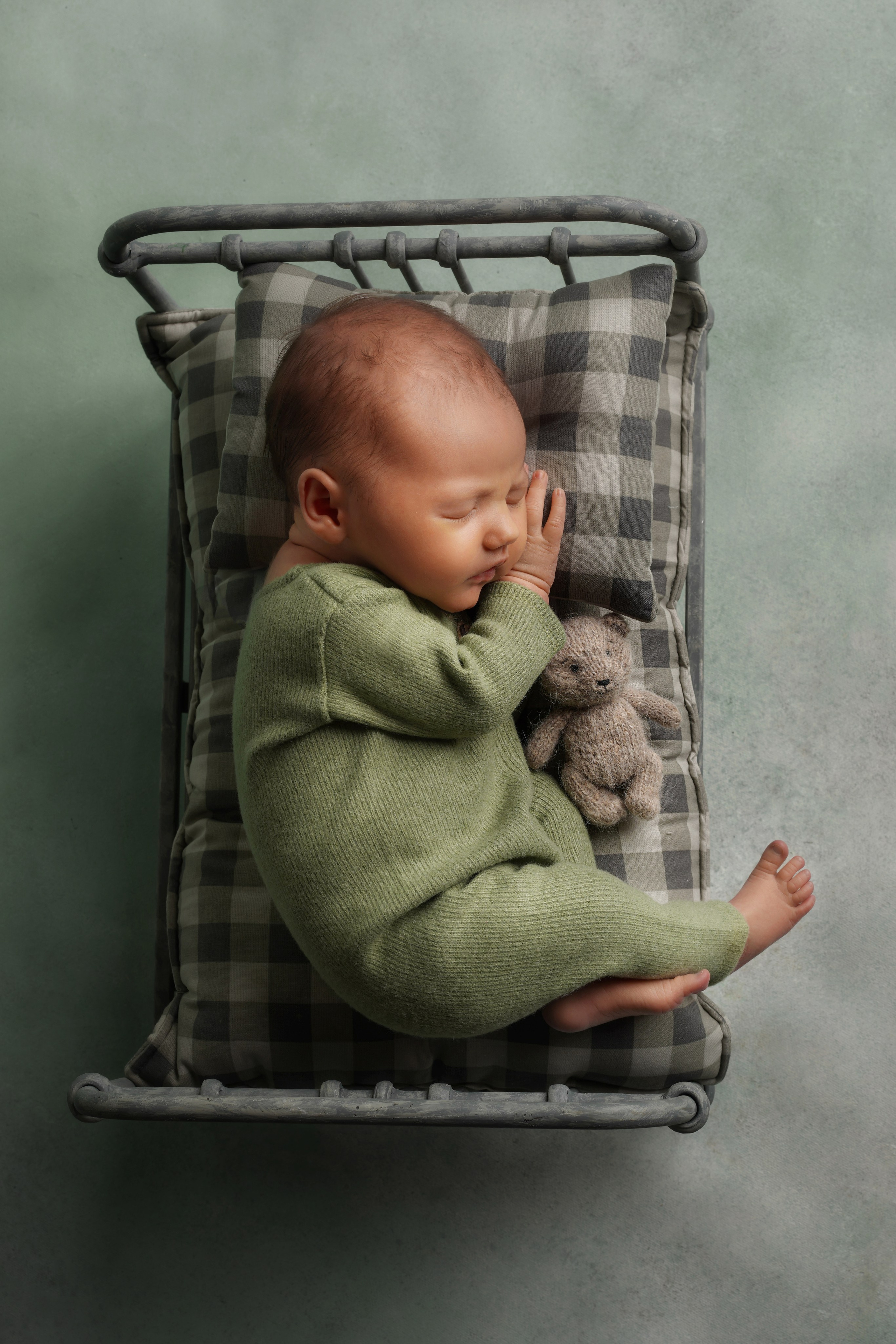 Новорожденные. Фотограф новорожденных беременных в Тюмени Ткачук Татьяна