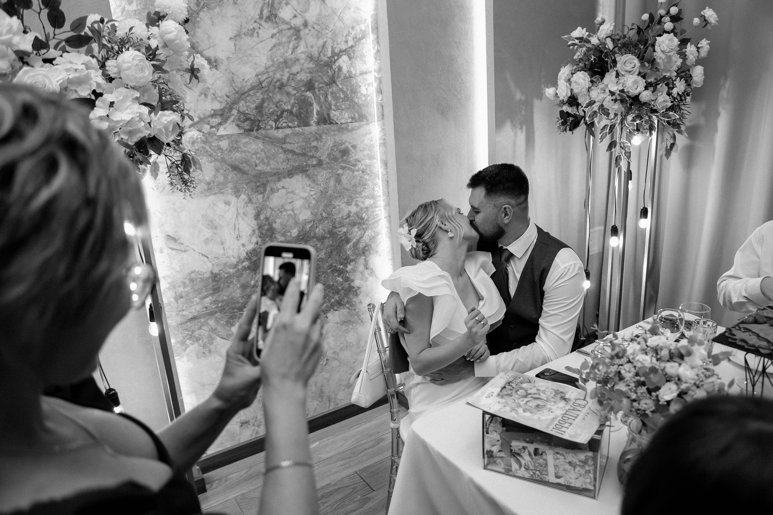 Wake each other up in the morning. Свадебный фотограф FOTOKEYT