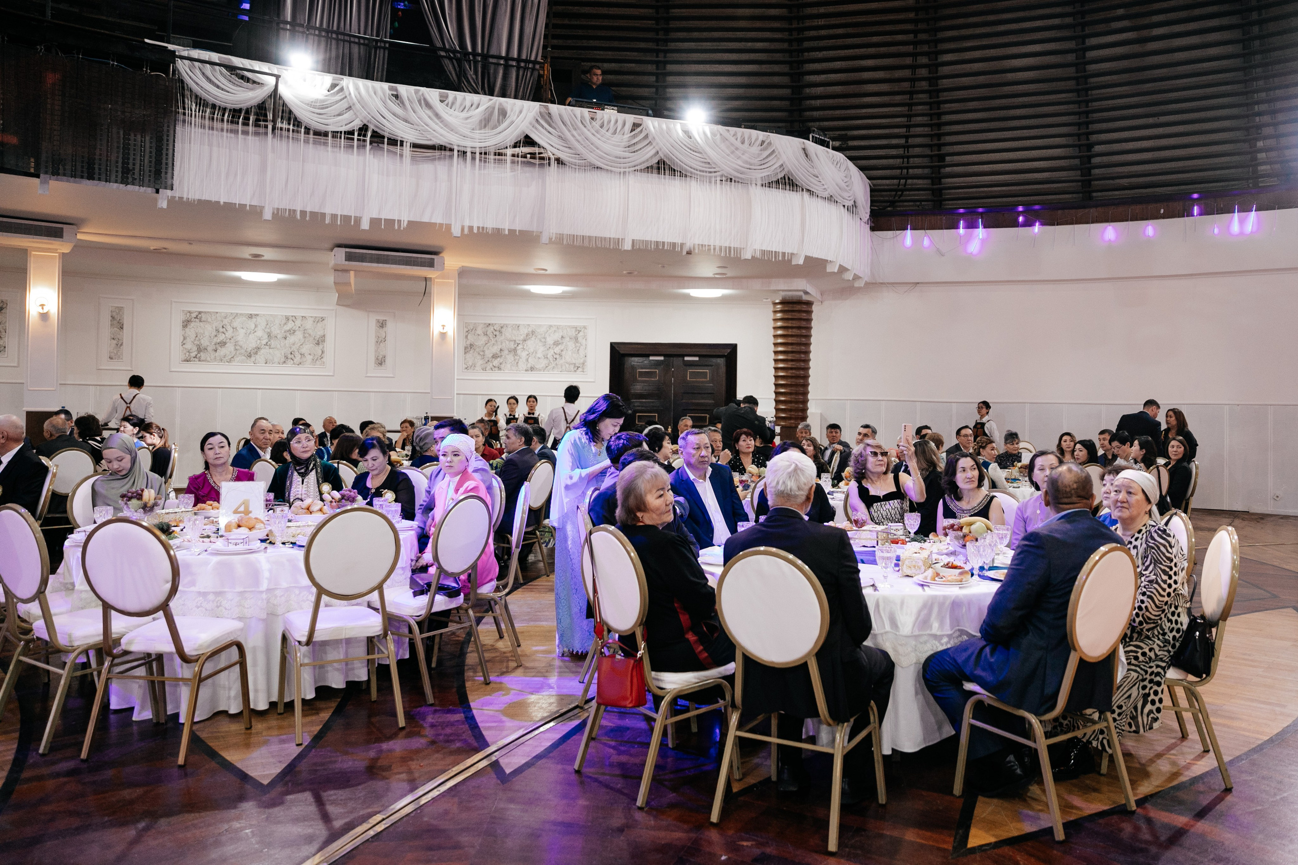Свадебный банкет Абылайхан и Меруерт. Akkanatart.kz