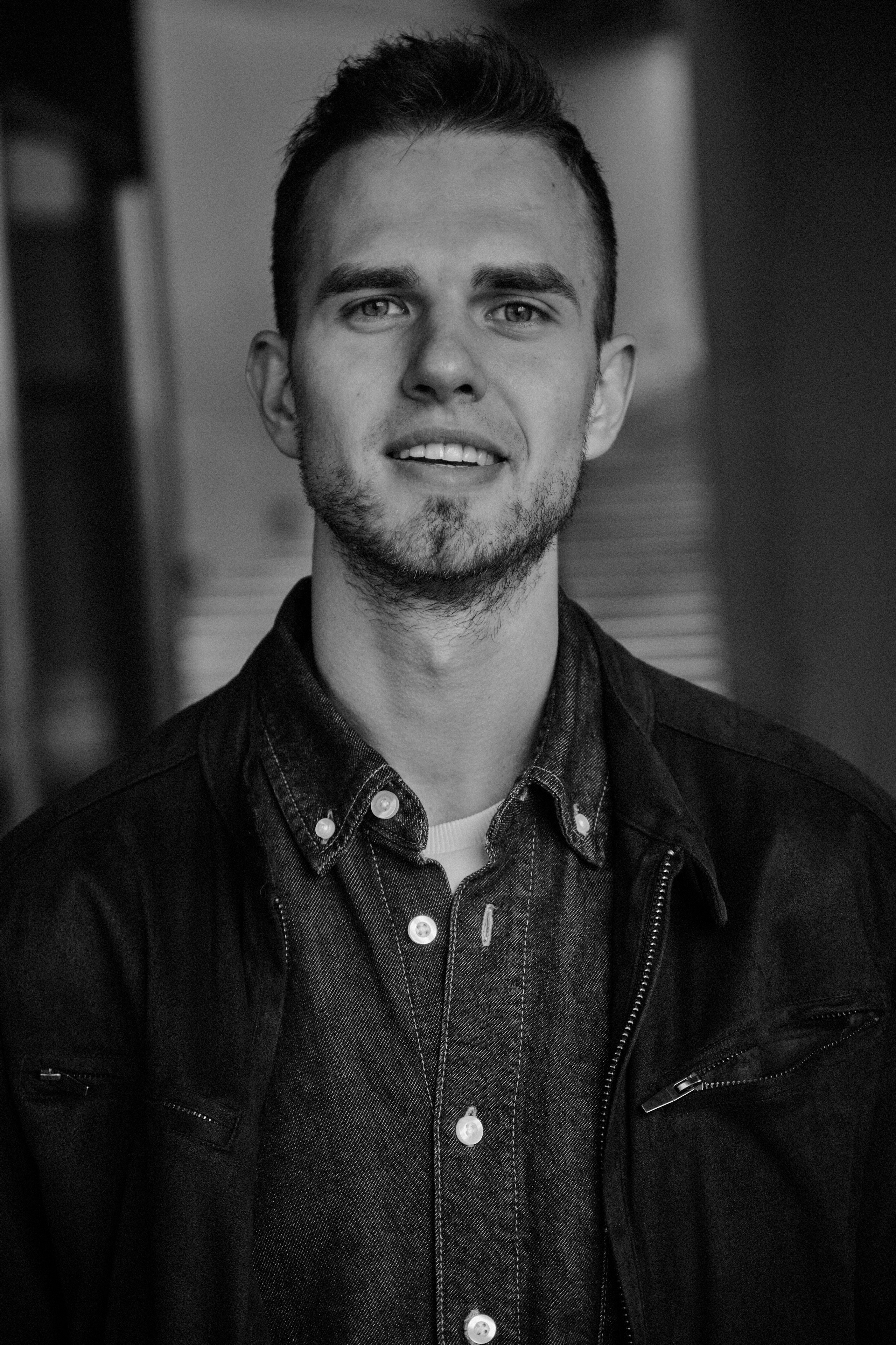 Денис. Николай Большаков