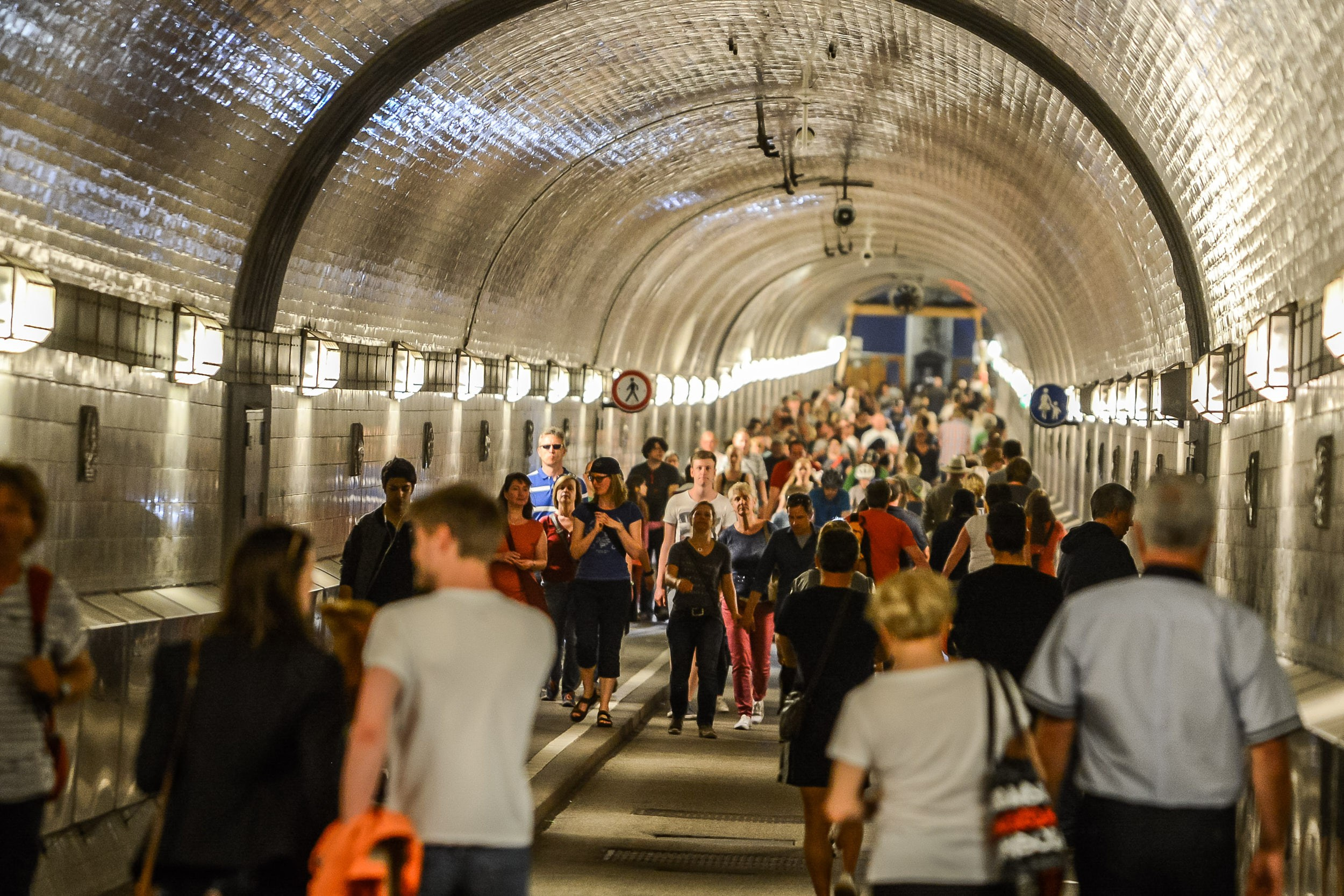 корпоратив, тимбилдинг, юбилей, Фотограф на праздник, Беларусь, минск фотограф, репортажной фотограф Беларусь,  фотограф в Минске, Алексей Матюшков, фоторепортер Беларуси, Репортажная съемка мероприятий,  день рождения, Тоннель через Эльбу