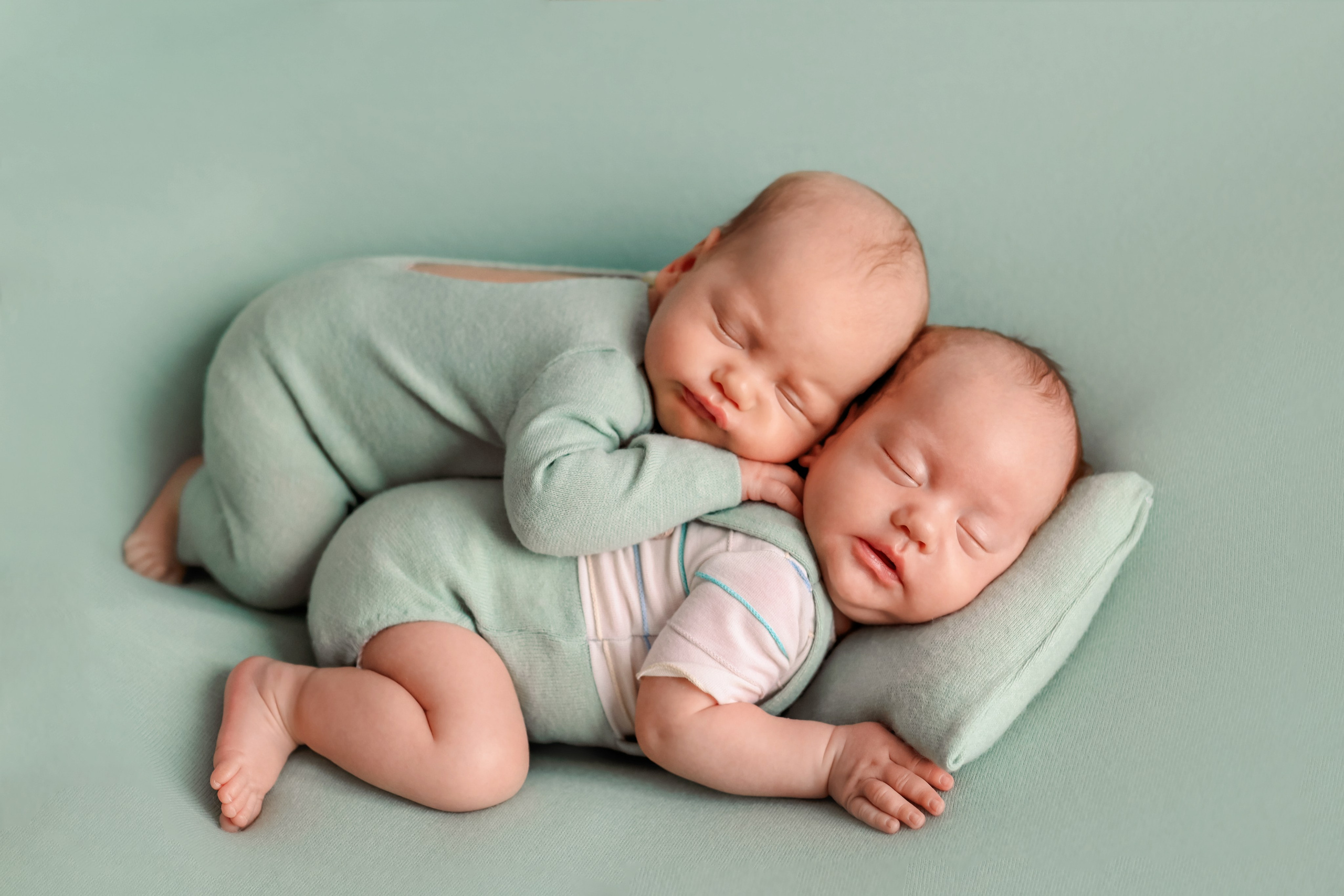 Артем и Дмитрий 1 месяц 1 день. Семейный фотограф и фотограф новорожденных в Санкт-Петербурге Алина Фе