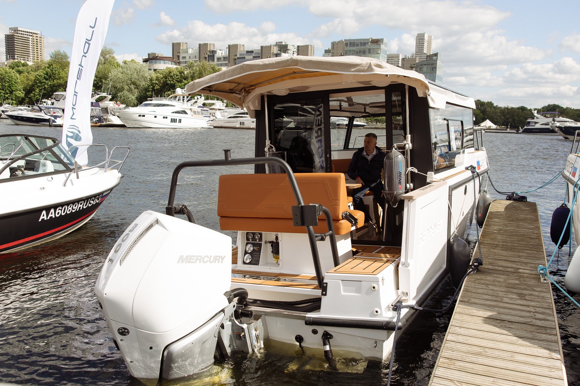 Выставка яхт и катеров. Ryal Yacht Club. Фотограф в Москве
