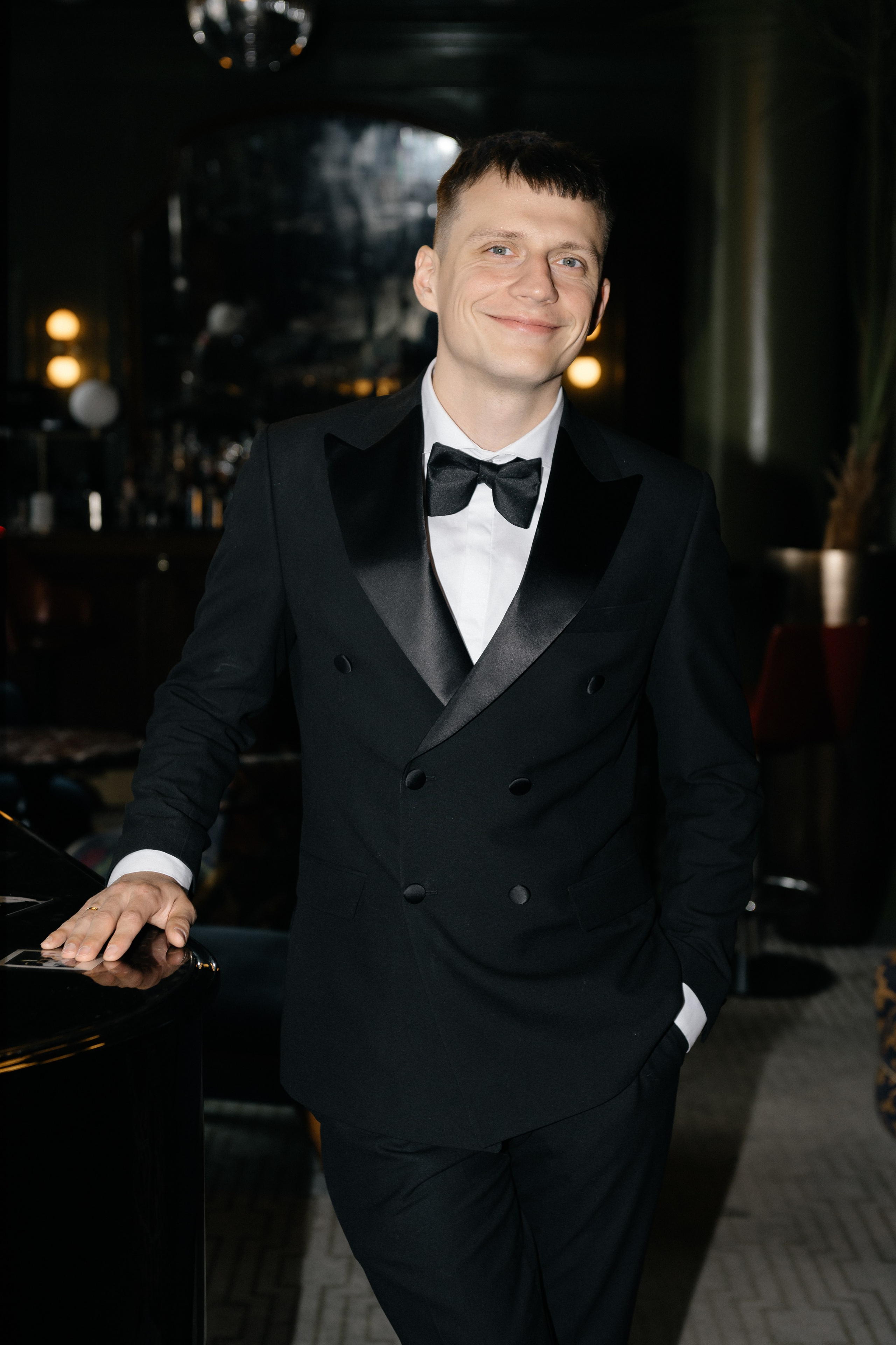 Wedding day in Martinique Bar. Wedding PHOTOGRAPHER Andrew Vnukov