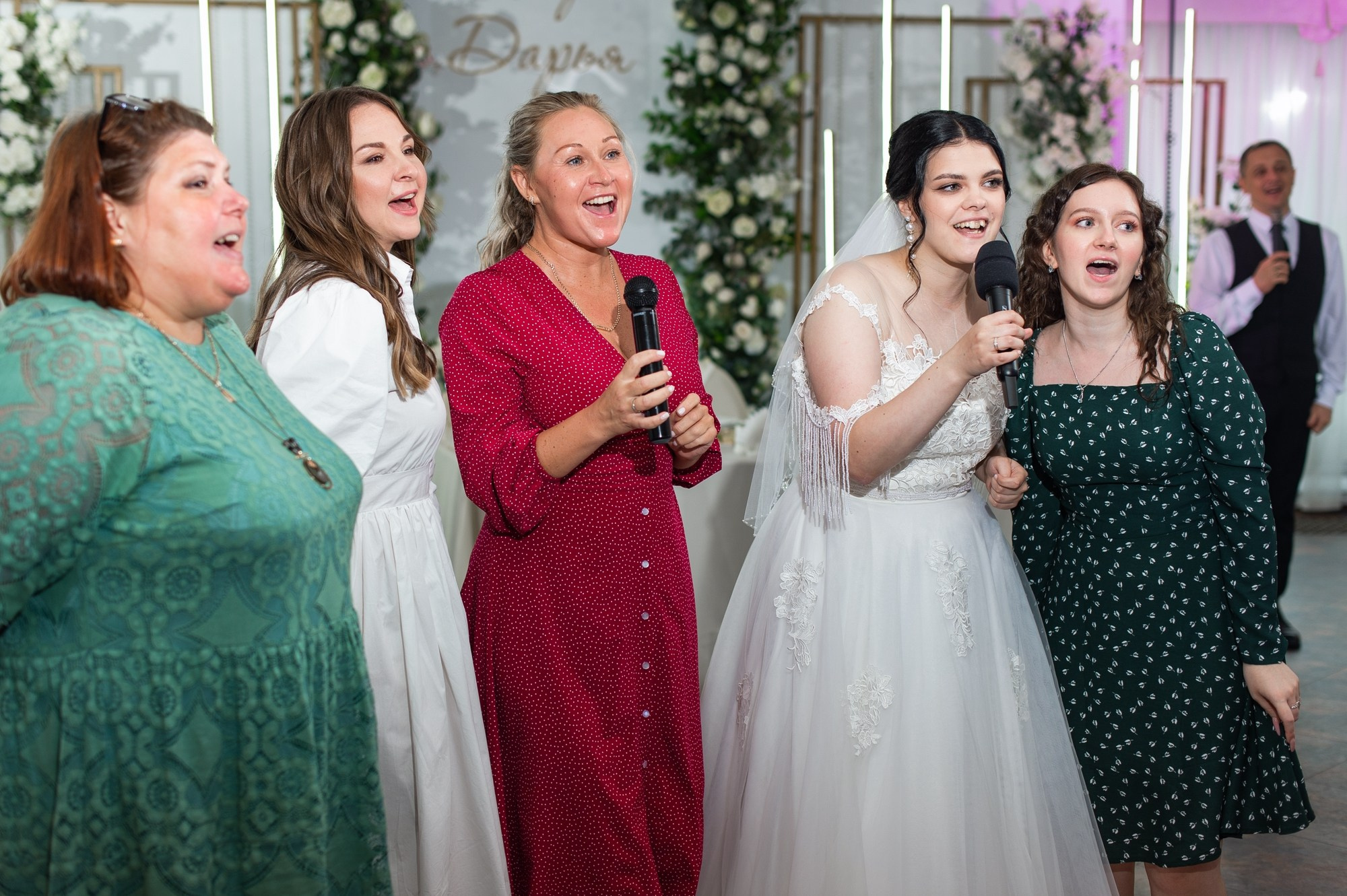 Центральная свадьба. Свадебный и семейный фотограф в Омске Мормулев Михаил